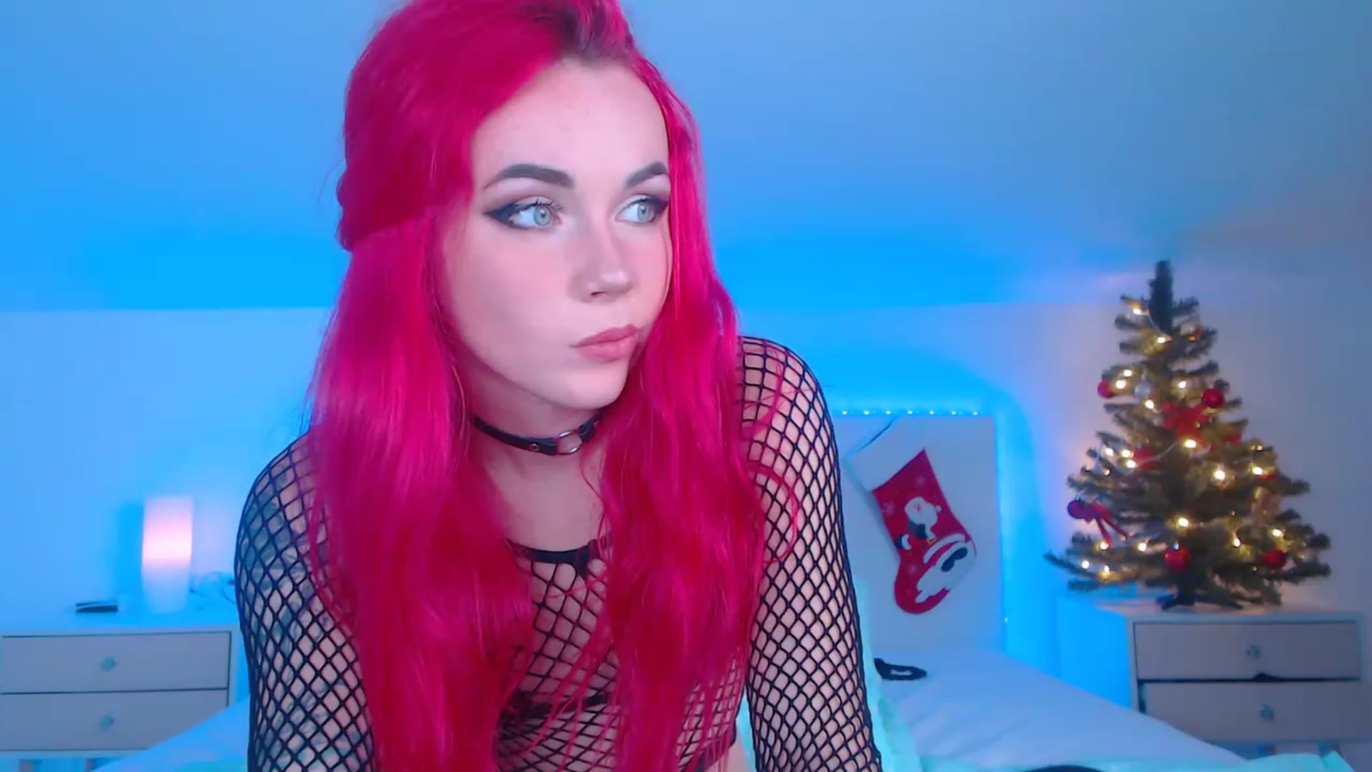 Gallery image thumbnail from Sarah_Pink's myfreecams stream on, 12/29/2022, 22:45 image 12 of 20