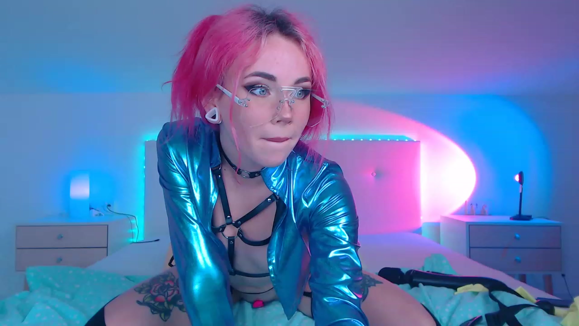 Gallery image thumbnail from Sarah_Pink's myfreecams stream on, 01/27/2023, 23:35 image 6 of 20