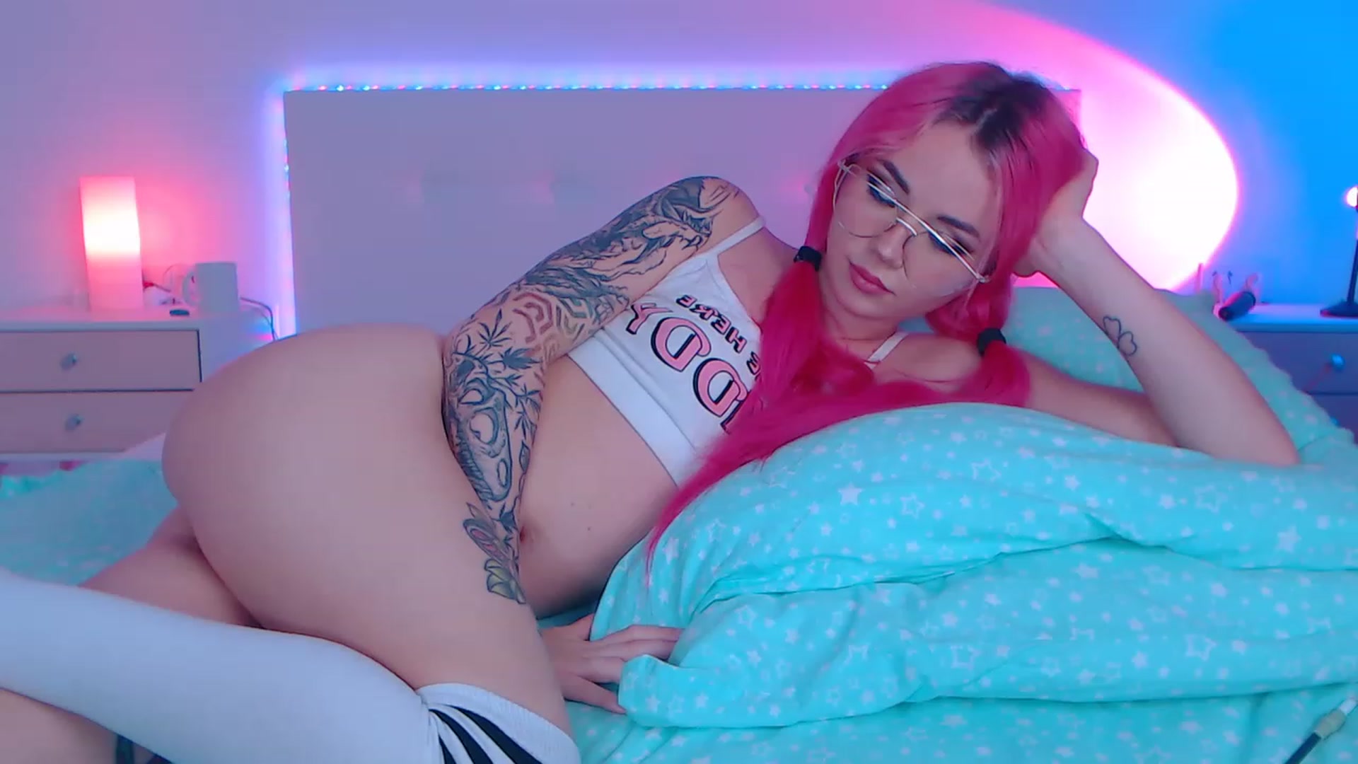 Gallery image thumbnail from Sarah_Pink's myfreecams stream on, 01/28/2023, 22:07 image 15 of 20