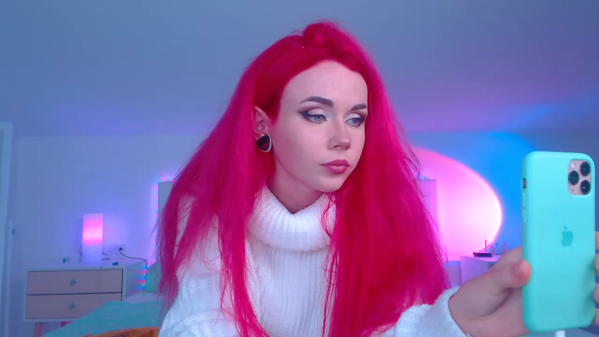 Gallery image thumbnail from Sarah_Pink's myfreecams stream on, 03/17/2023, 22:10 image 4 of 20