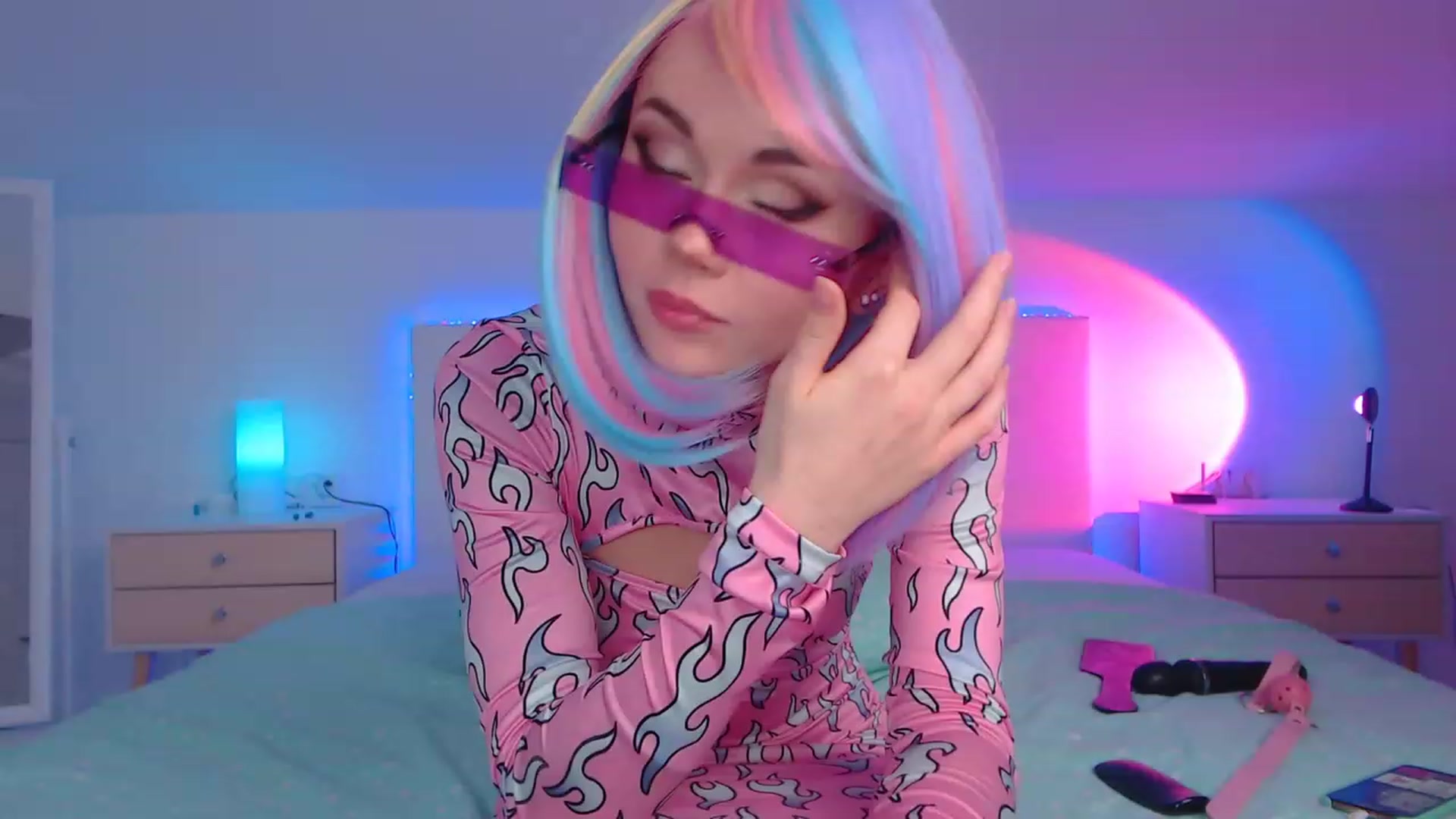 Gallery image thumbnail from Sarah_Pink's myfreecams stream on, 03/19/2023, 24:25 image 3 of 20