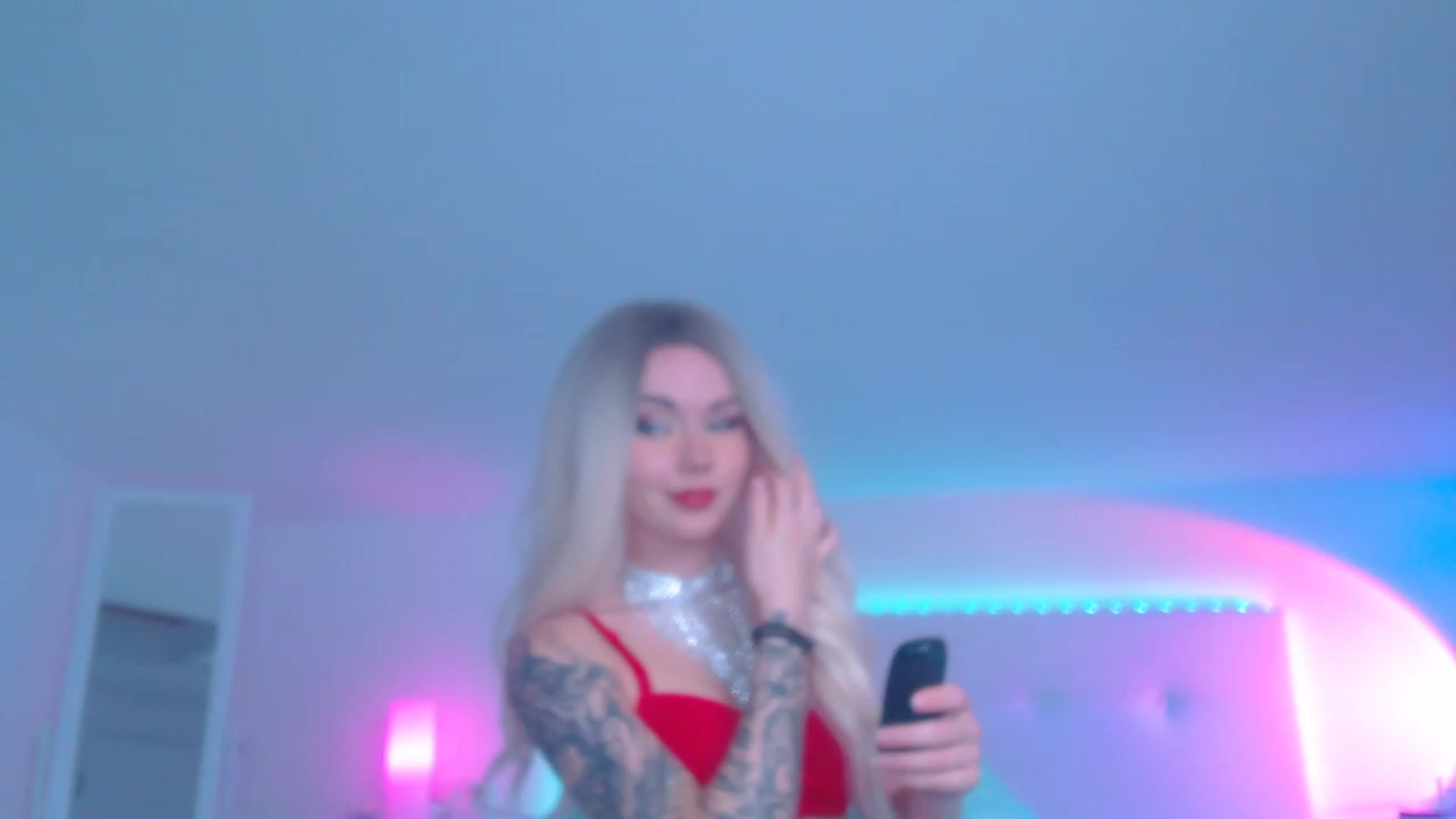 Gallery image thumbnail from Sarah_Pink's myfreecams stream on, 03/24/2023, 22:53 image 13 of 20
