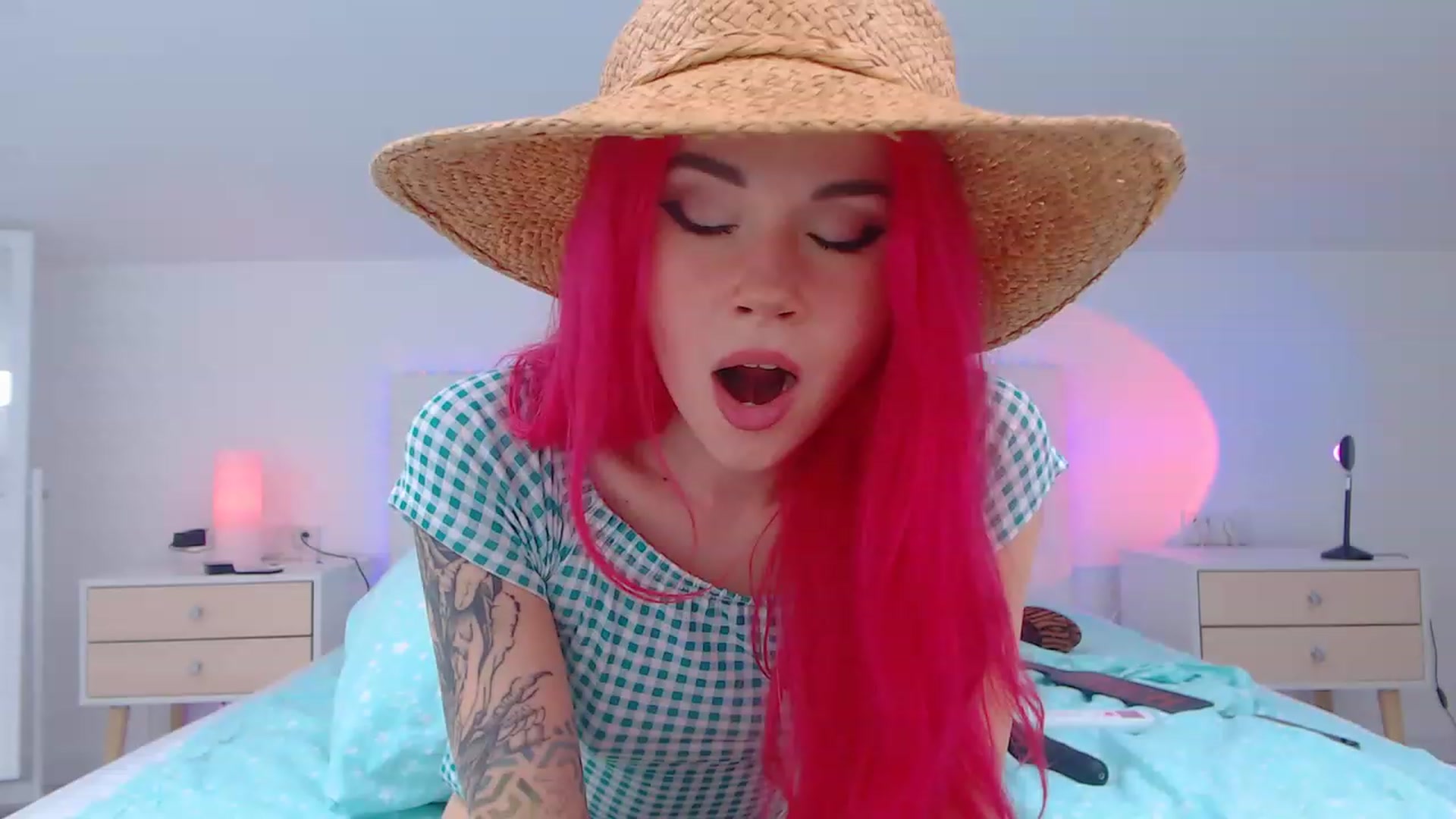 Gallery image thumbnail from Sarah_Pink's myfreecams stream on, 04/03/2023, 11:09 image 2 of 20