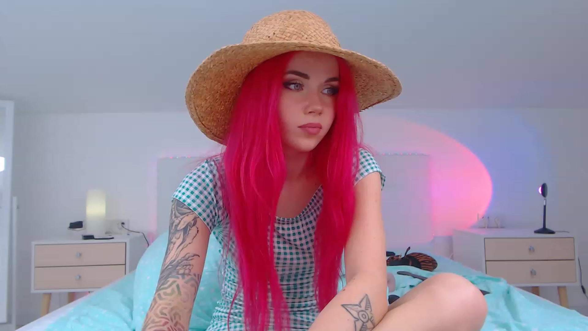 Gallery image thumbnail from Sarah_Pink's myfreecams stream on, 04/03/2023, 11:09 image 19 of 20