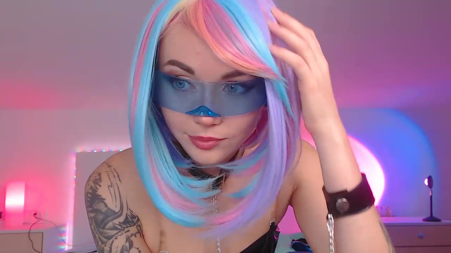 Gallery image thumbnail from Sarah_Pink's myfreecams stream on, 04/09/2023, 23:34 image 18 of 20