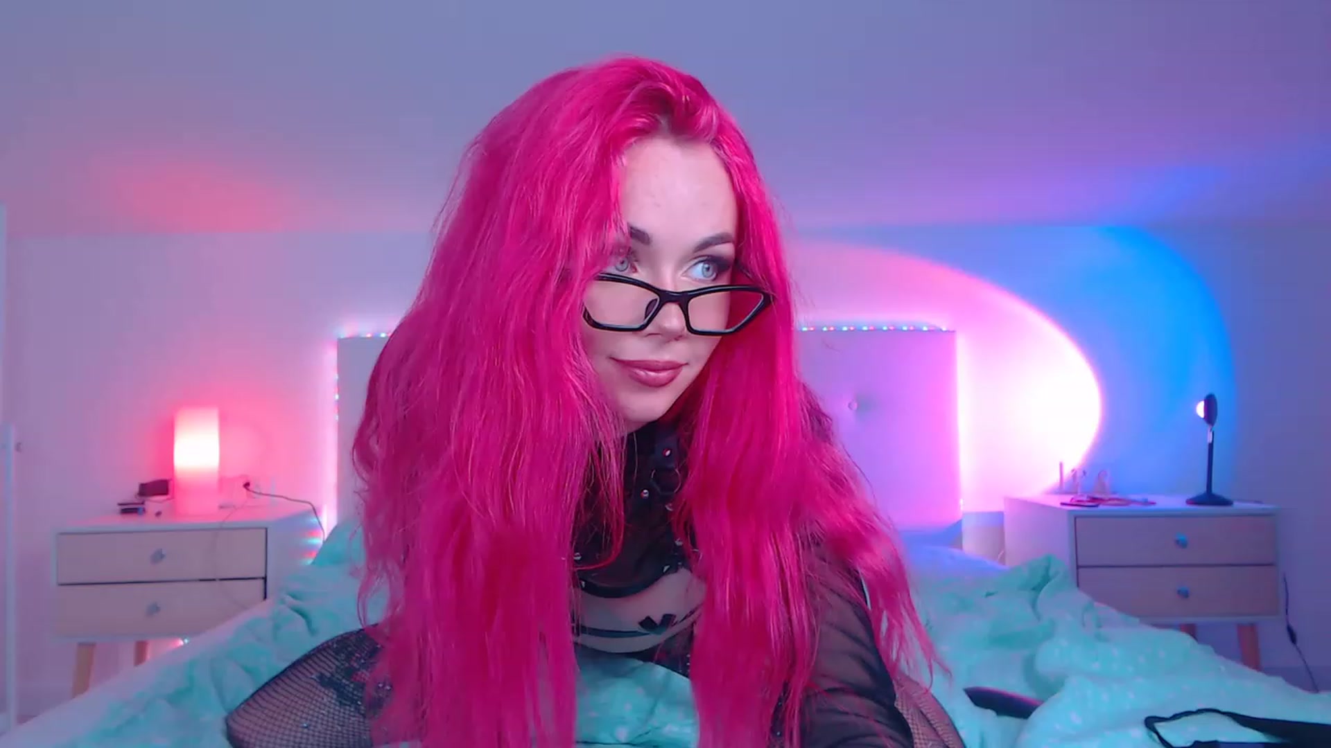 Gallery image thumbnail from Sarah_Pink's myfreecams stream on, 04/12/2023, 22:31 image 8 of 20