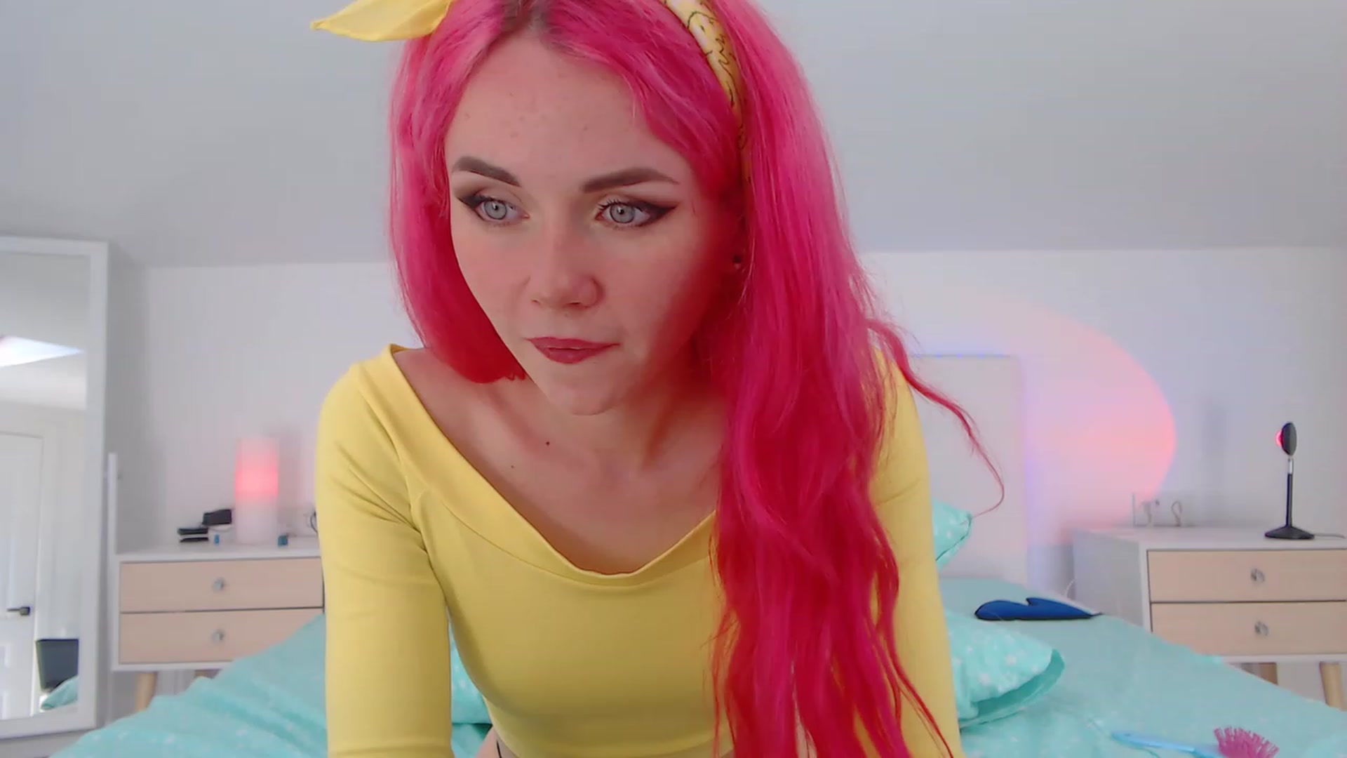 Gallery image thumbnail from Sarah_Pink's myfreecams stream on, 04/26/2023, 12:19 image 6 of 20