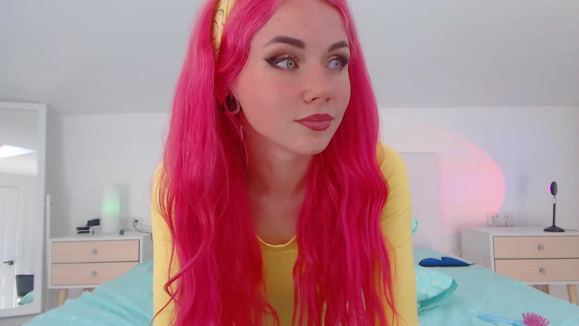 Gallery image thumbnail from Sarah_Pink's myfreecams stream on, 04/26/2023, 12:19 image 5 of 20