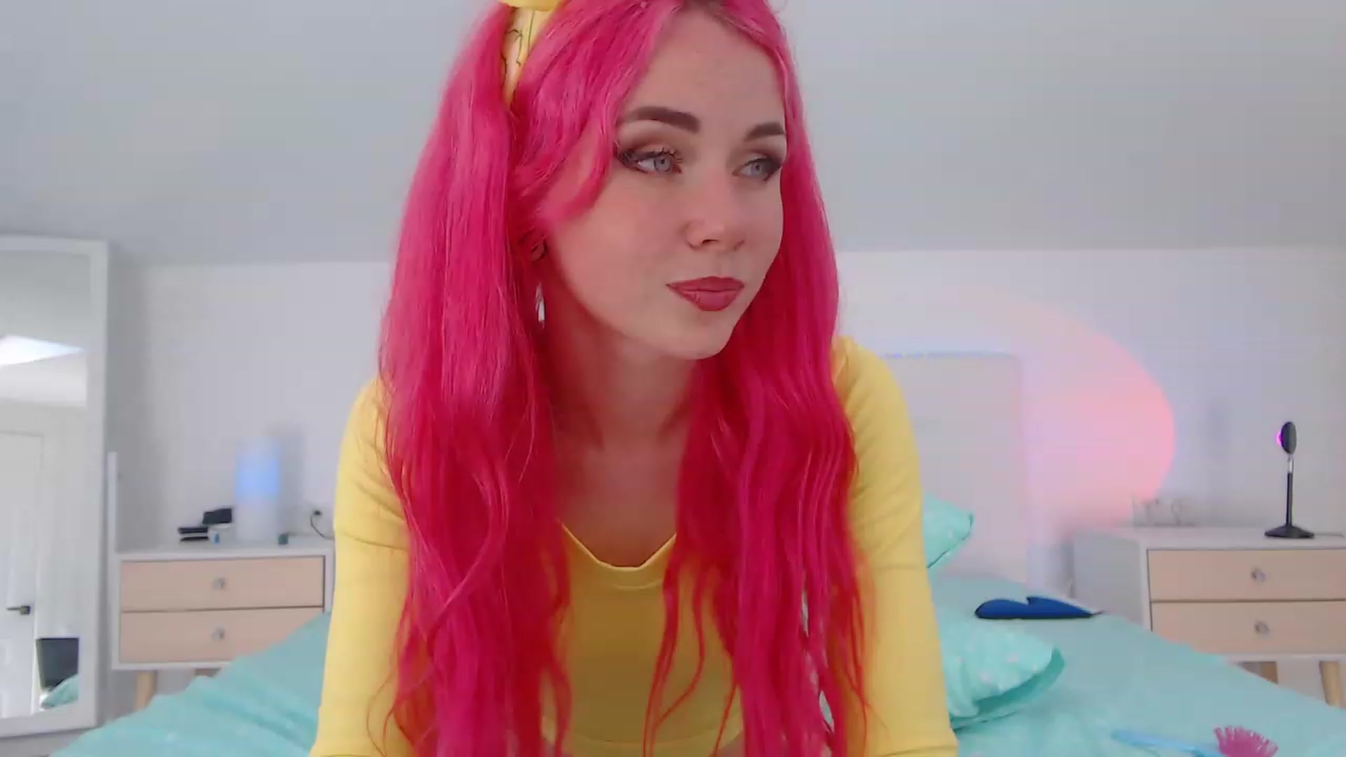 Gallery image thumbnail from Sarah_Pink's myfreecams stream on, 04/26/2023, 12:19 image 4 of 20
