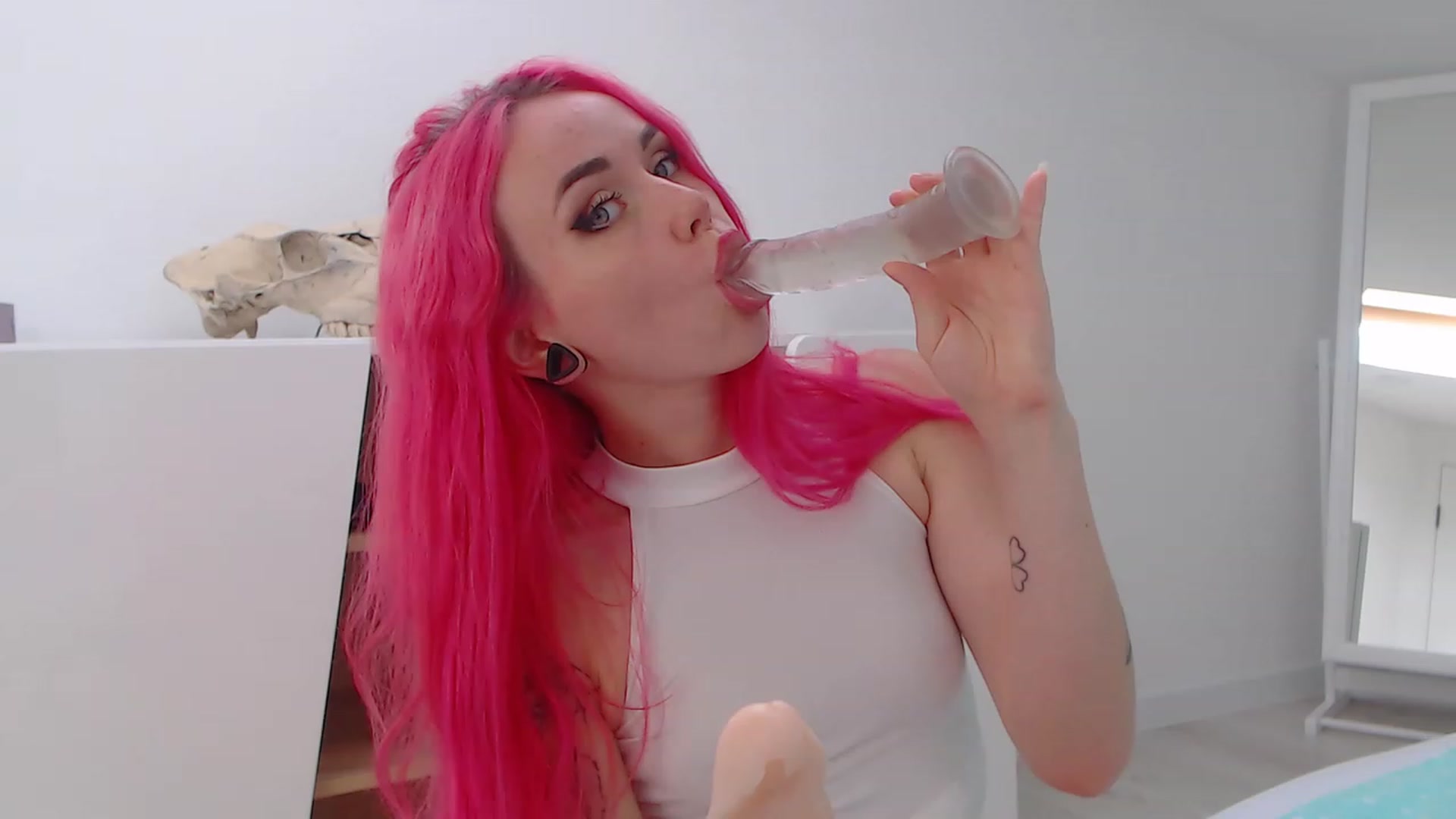 Gallery image thumbnail from Sarah_Pink's myfreecams stream on, 04/27/2023, 13:06 image 14 of 20