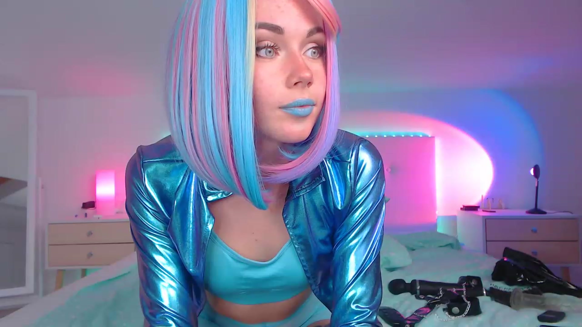 Gallery image thumbnail from Sarah_Pink's myfreecams stream on, 05/07/2023, 18:11 image 17 of 20