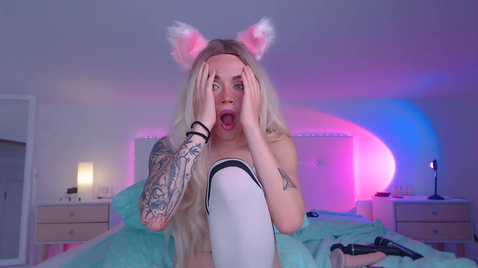 Gallery image thumbnail from Sarah_Pink's myfreecams stream on, 05/08/2023, 19:40 image 12 of 20