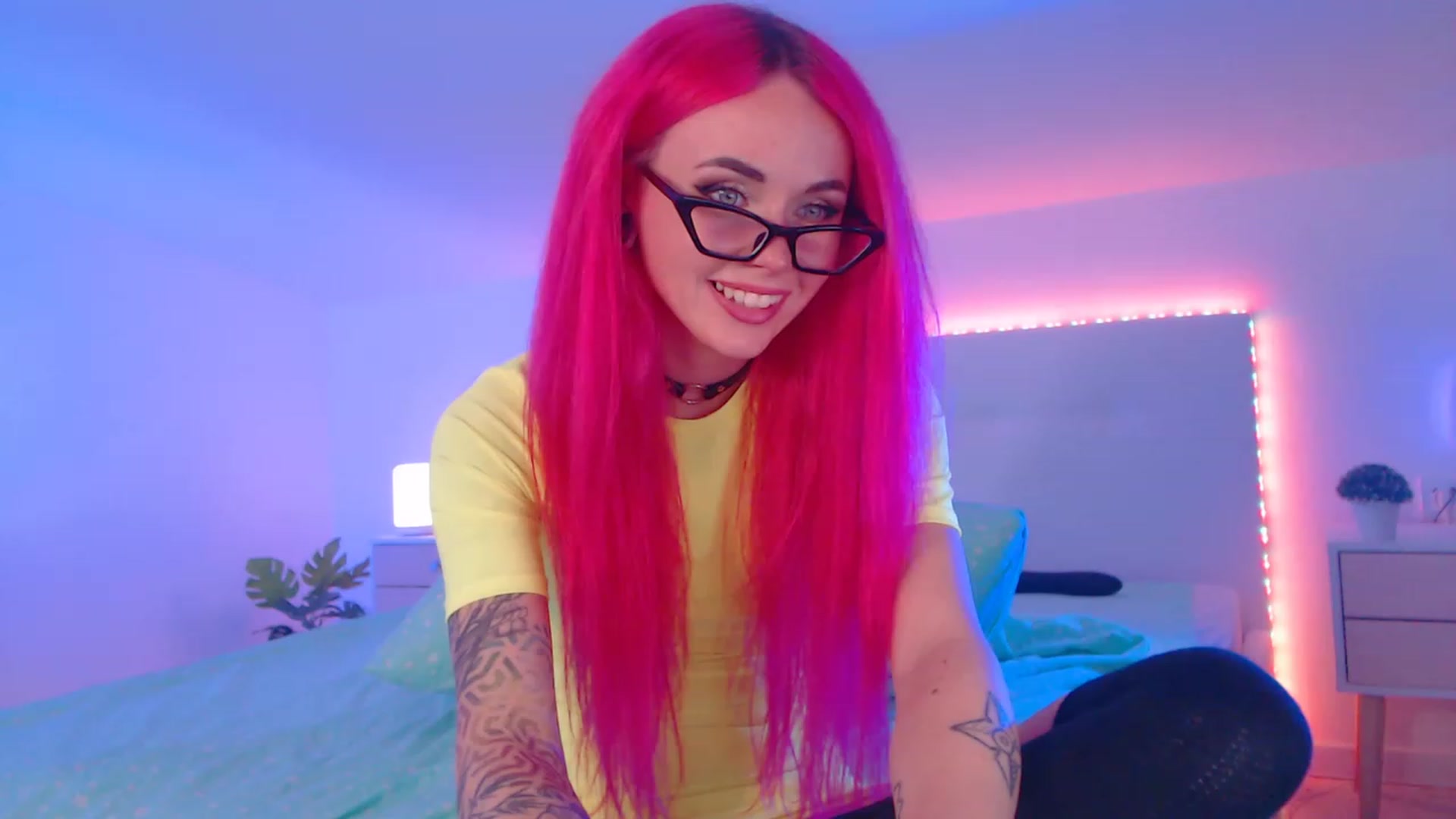 Gallery image thumbnail from Sarah_Pink's myfreecams stream on, 05/14/2023, 19:59 image 2 of 20