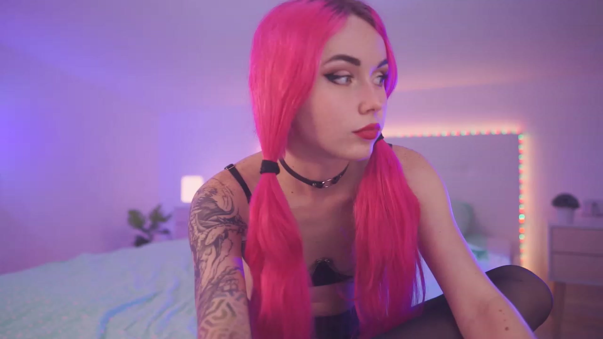 Gallery image thumbnail from Sarah_Pink's myfreecams stream on, 05/22/2023, 18:24 image 1 of 20