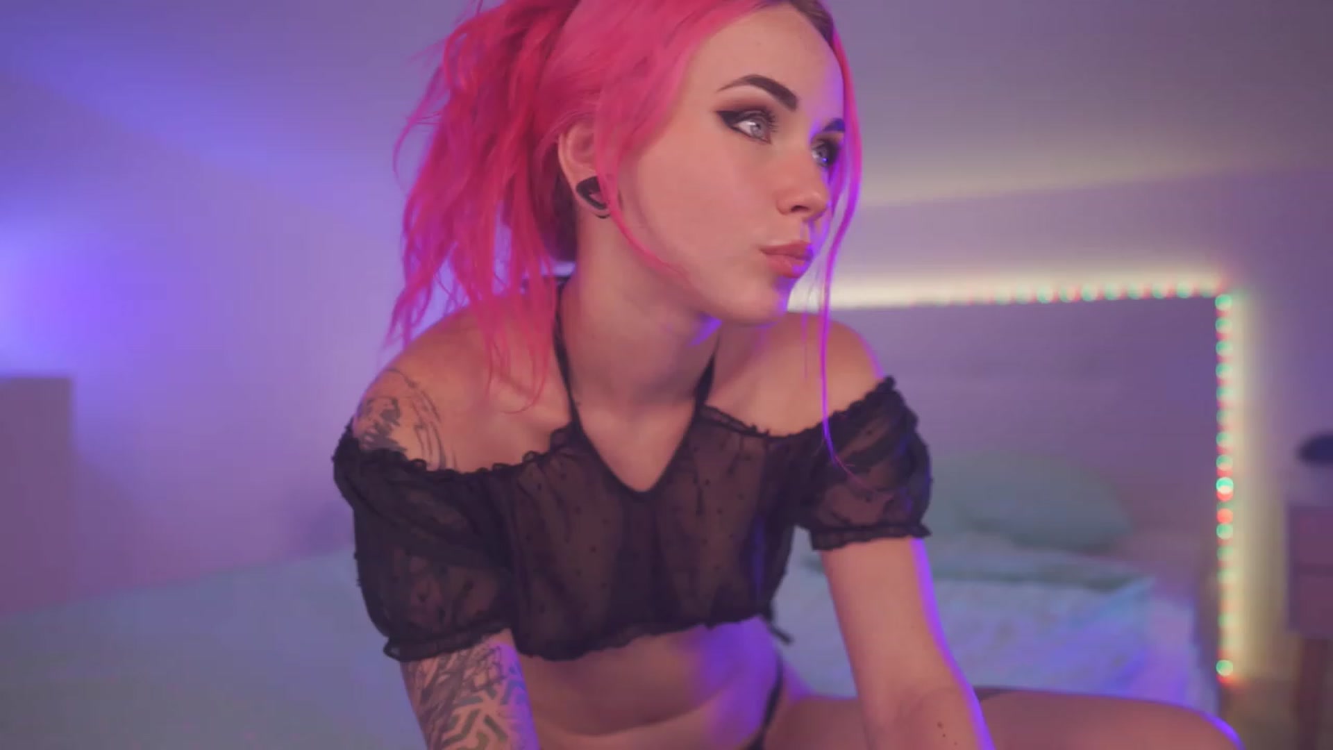 Gallery image thumbnail from Sarah_Pink's myfreecams stream on, 05/27/2023, 17:51 image 1 of 20