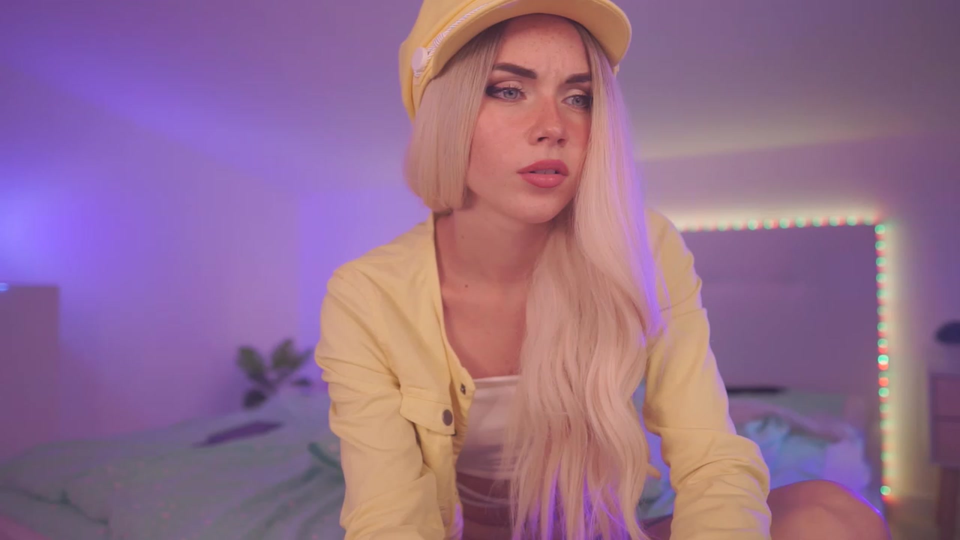 Gallery image thumbnail from Sarah_Pink's myfreecams stream on, 06/05/2023, 18:55 image 18 of 20