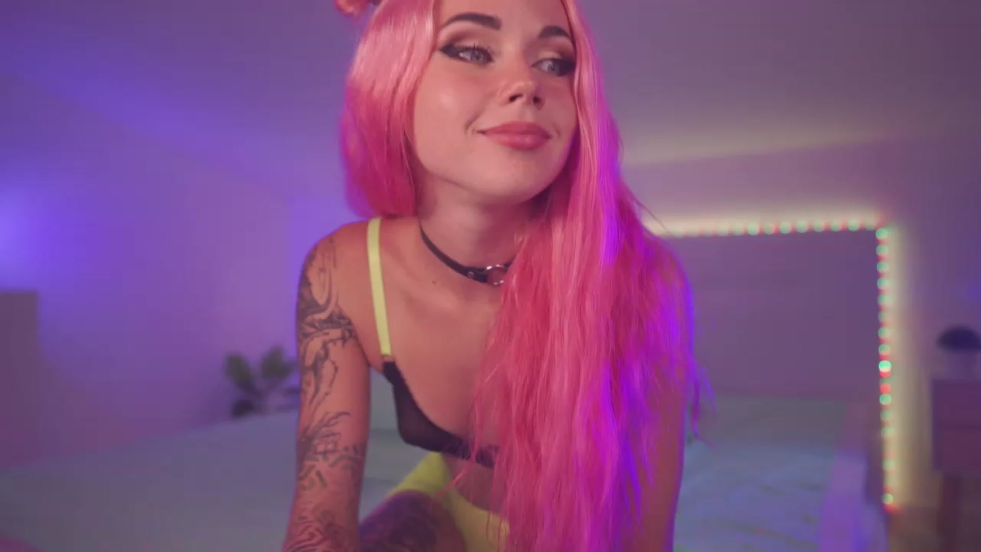 Gallery image thumbnail from Sarah_Pink's myfreecams stream on, 06/11/2023, 17:26 image 20 of 20