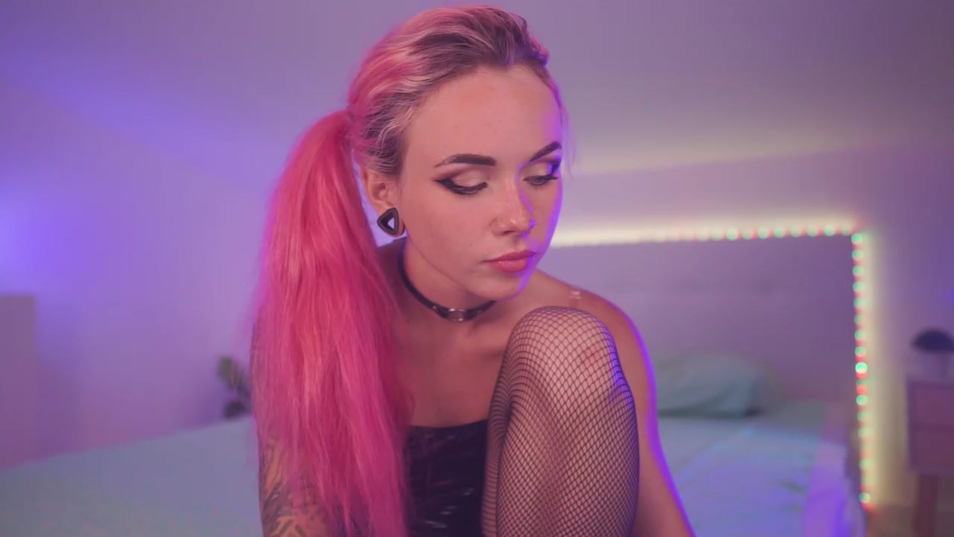 Gallery image thumbnail from Sarah_Pink's myfreecams stream on, 06/12/2023, 18:09 image 7 of 20