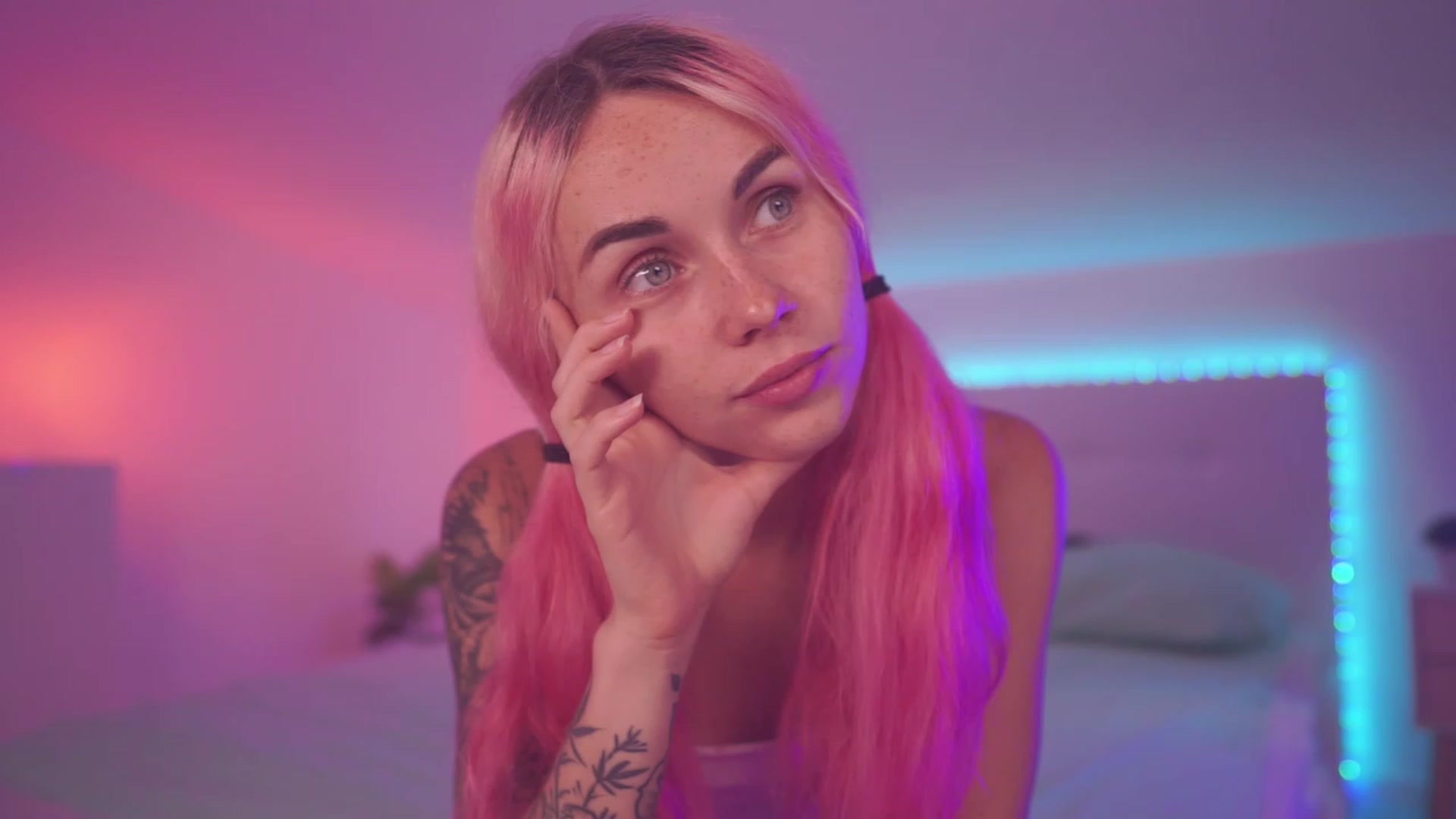 Gallery image thumbnail from Sarah_Pink's myfreecams stream on, 06/15/2023, 18:08 image 19 of 20
