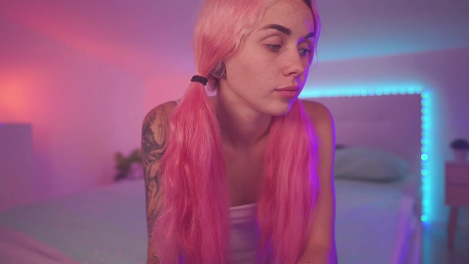 Gallery image thumbnail from Sarah_Pink's myfreecams stream on, 06/15/2023, 18:08 image 9 of 20