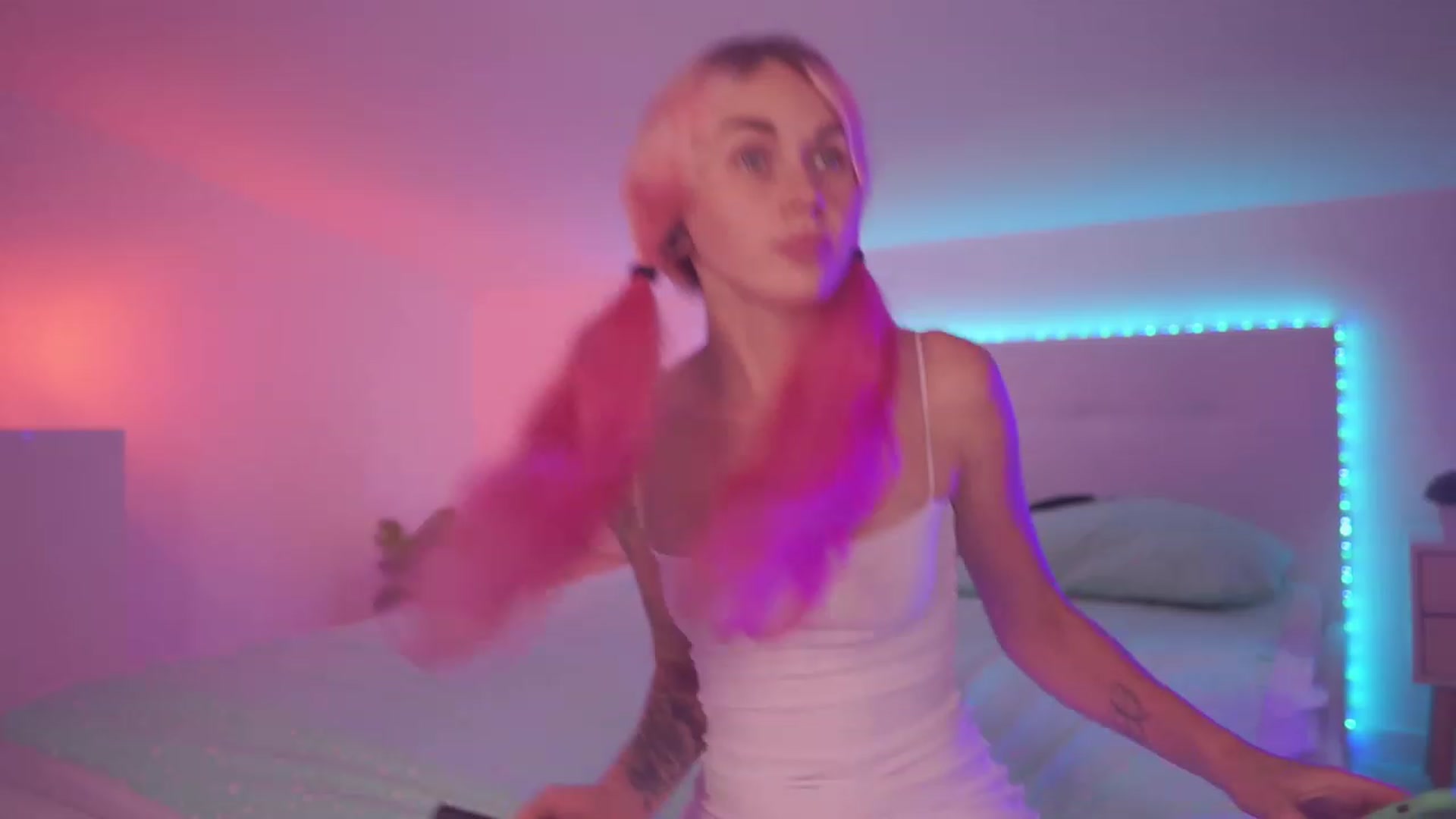 Gallery image thumbnail from Sarah_Pink's myfreecams stream on, 06/15/2023, 19:15 image 6 of 20