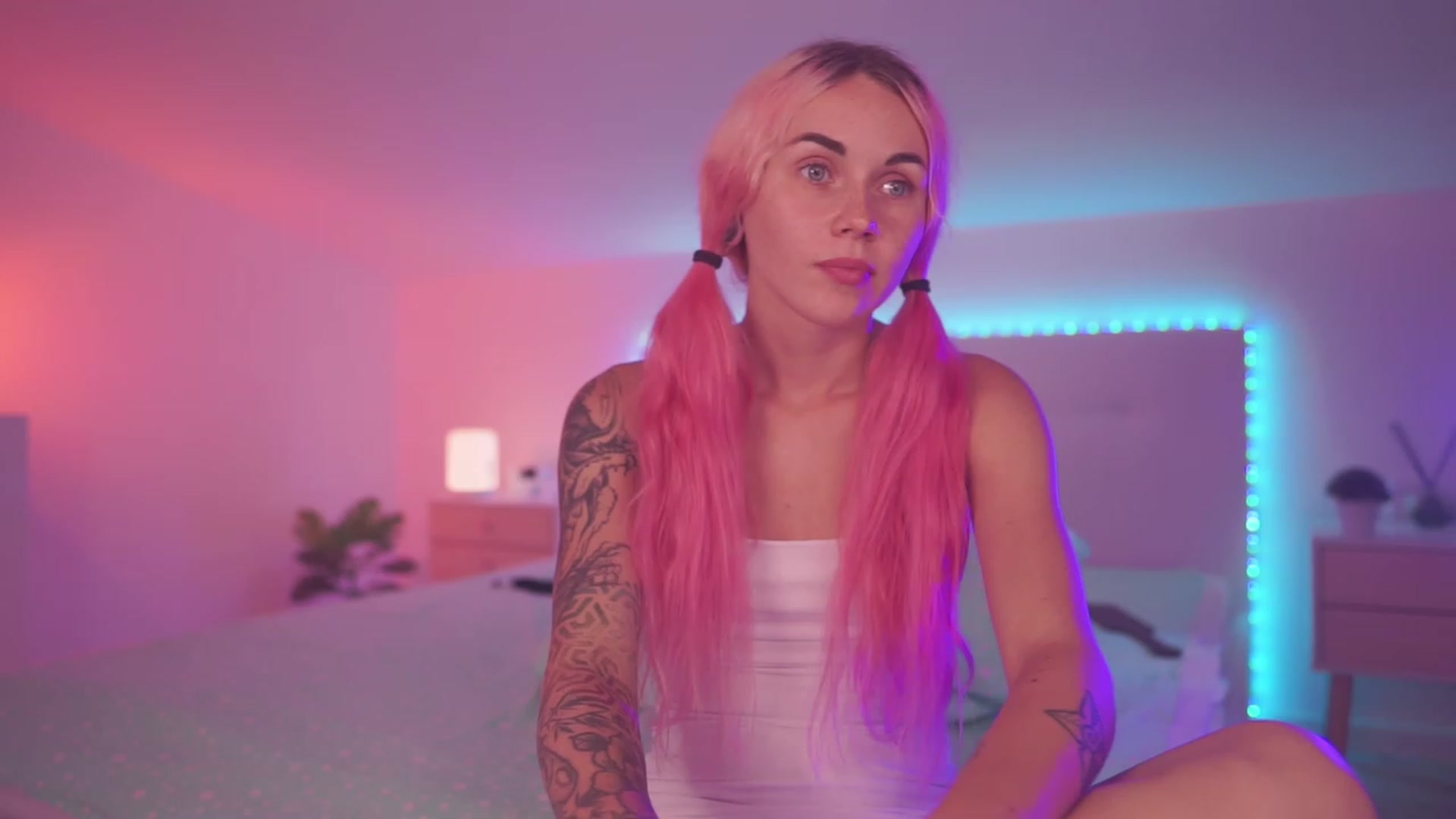 Gallery image thumbnail from Sarah_Pink's myfreecams stream on, 06/15/2023, 20:06 image 11 of 20