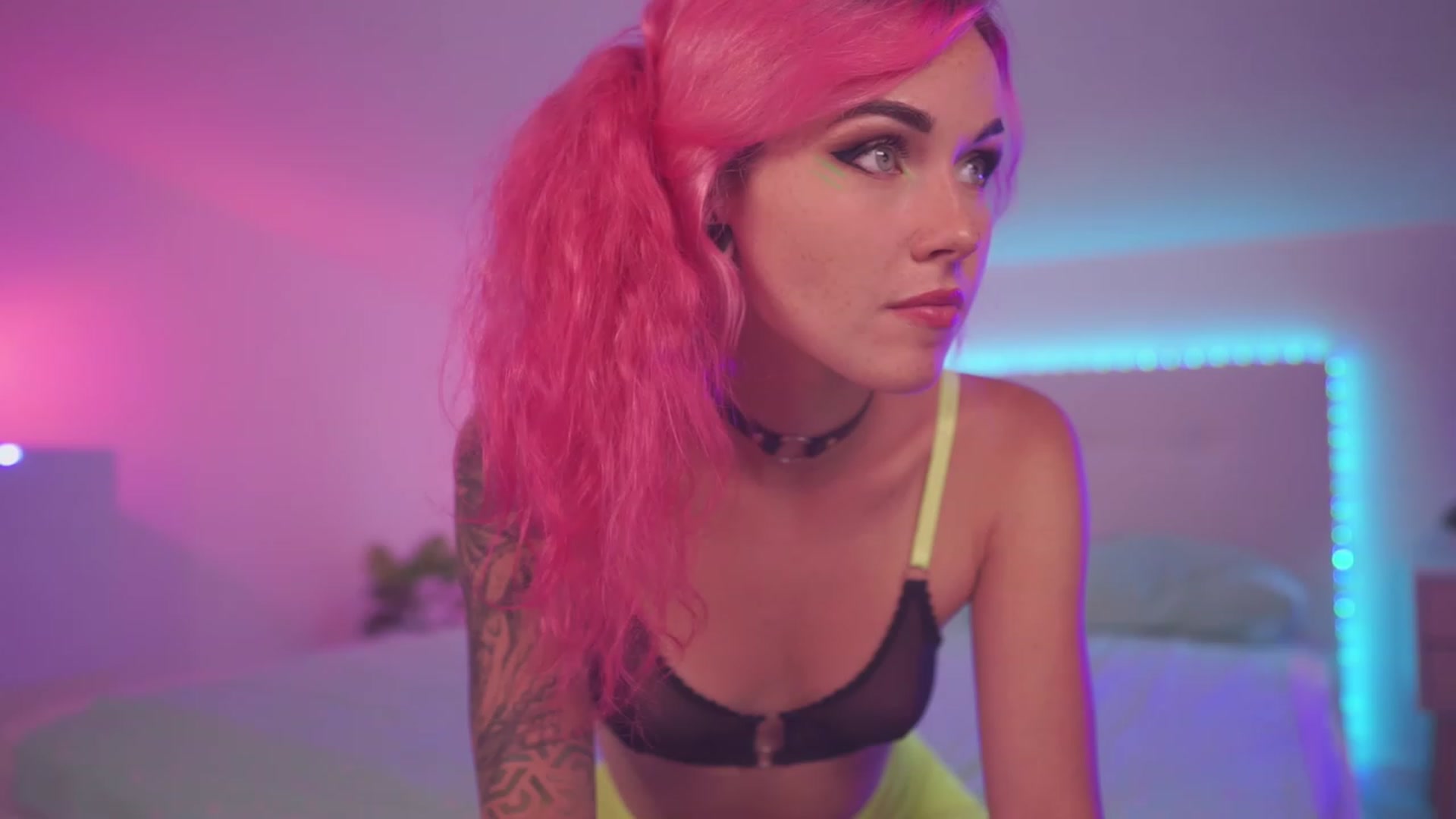 Gallery image thumbnail from Sarah_Pink's myfreecams stream on, 06/24/2023, 19:46 image 1 of 20
