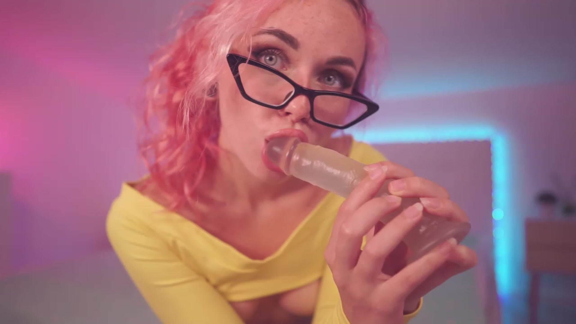 Gallery image thumbnail from Sarah_Pink's myfreecams stream on, 06/25/2023, 23:24 image 4 of 20