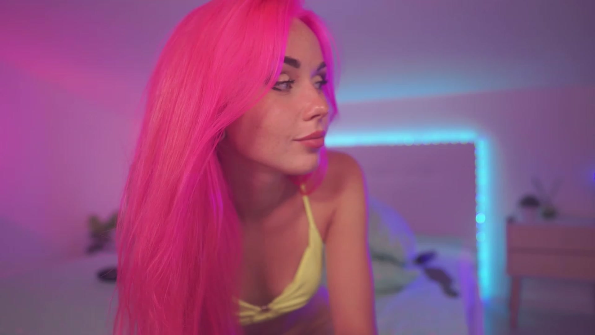 Gallery image thumbnail from Sarah_Pink's myfreecams stream on, 06/26/2023, 18:57 image 13 of 20