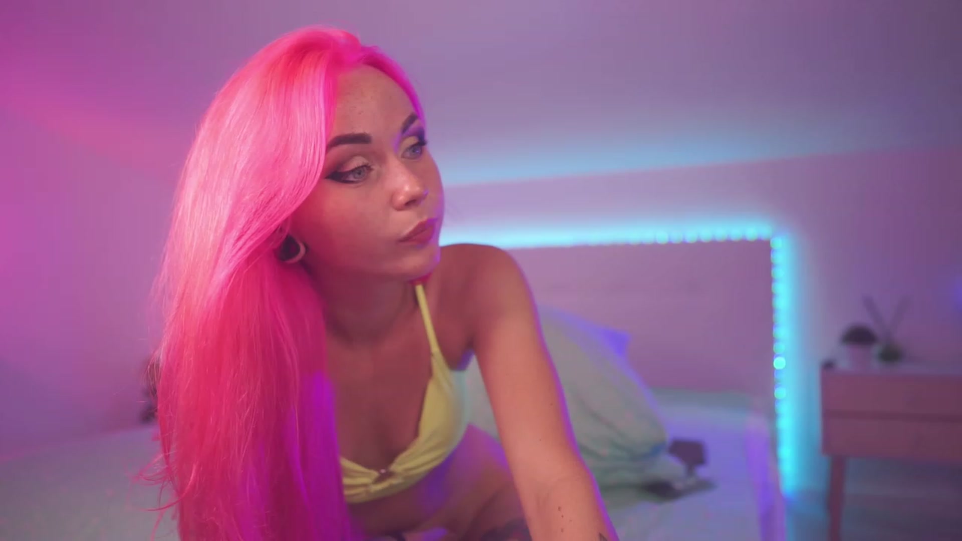Gallery image thumbnail from Sarah_Pink's myfreecams stream on, 06/26/2023, 18:57 image 10 of 20