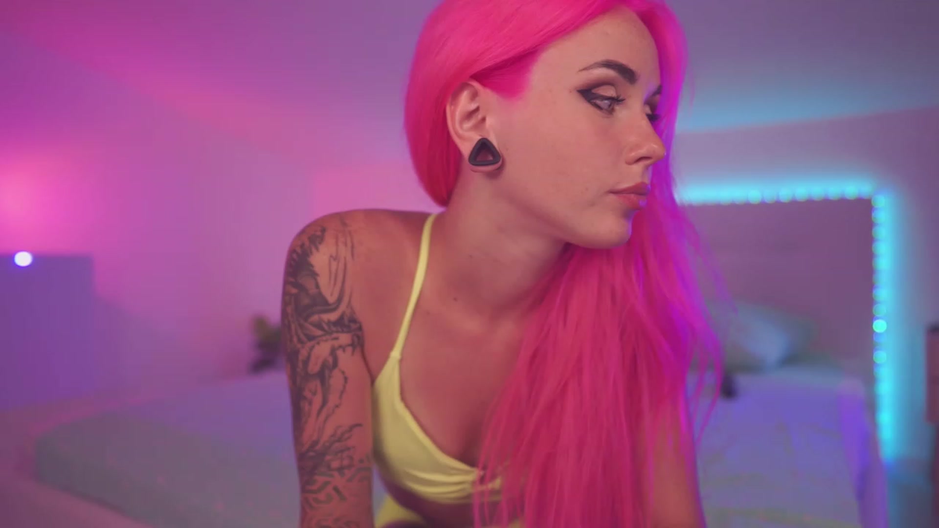 Gallery image thumbnail from Sarah_Pink's myfreecams stream on, 06/26/2023, 18:57 image 5 of 20