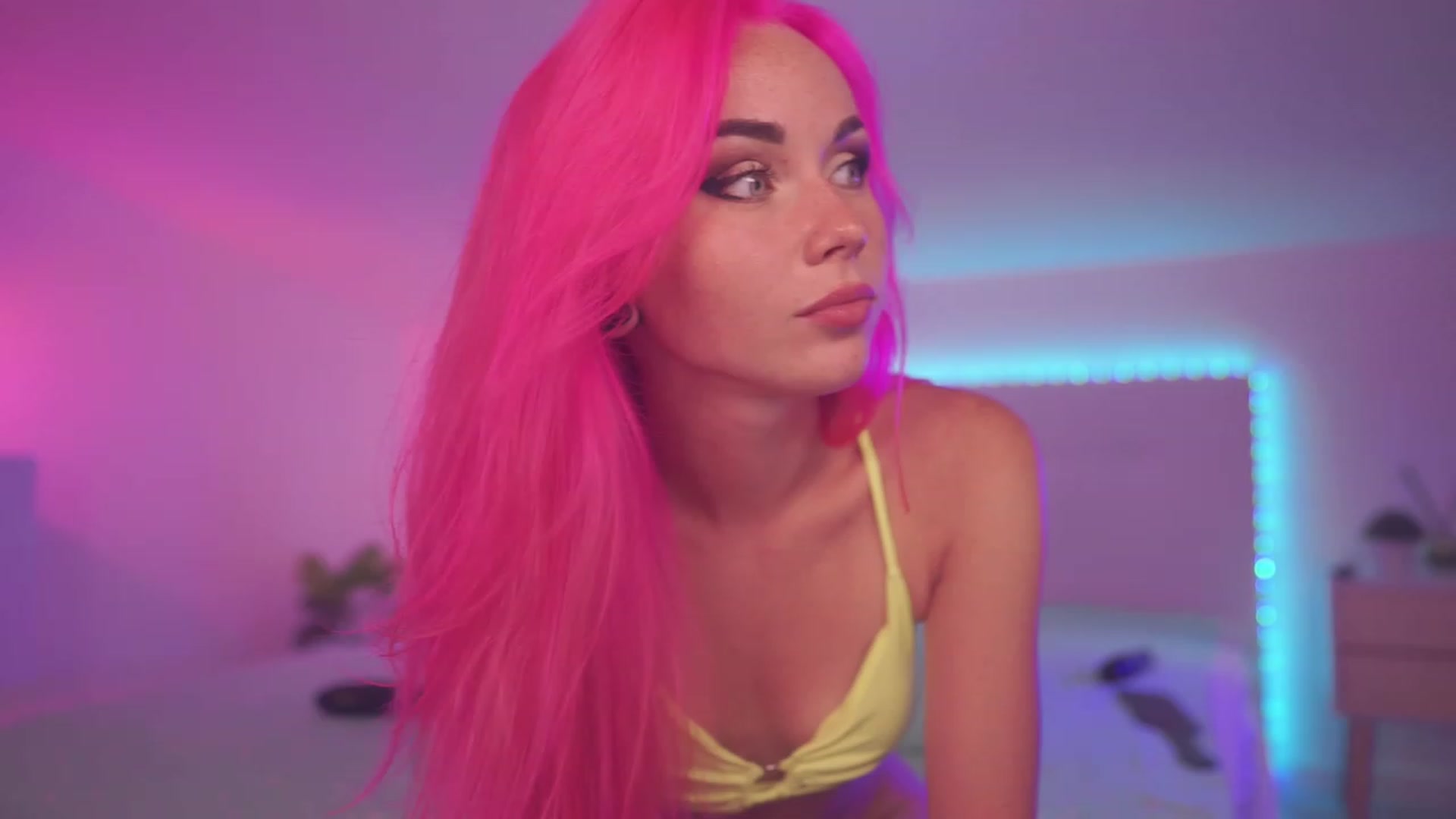 Gallery image thumbnail from Sarah_Pink's myfreecams stream on, 06/26/2023, 18:57 image 19 of 20