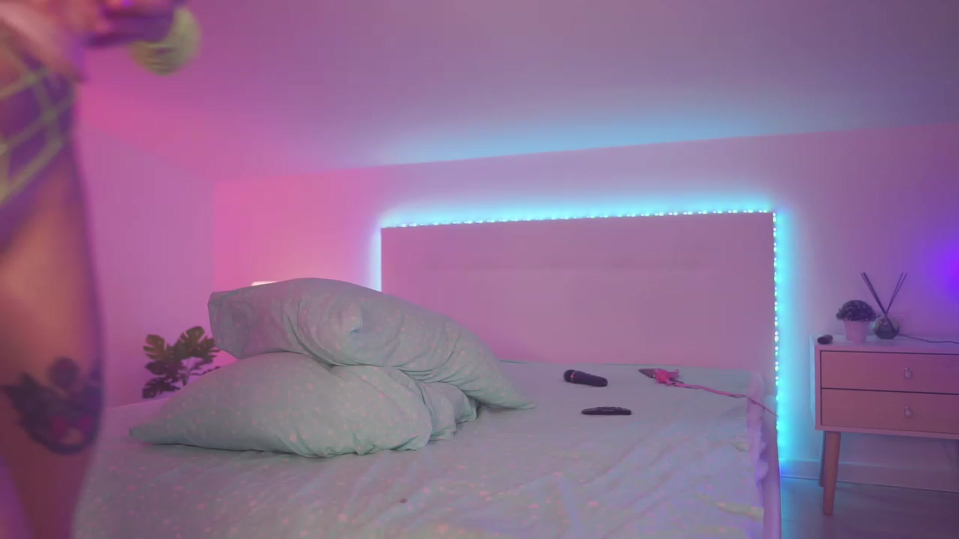 Gallery image thumbnail from Sarah_Pink's myfreecams stream on, 06/27/2023, 21:14 image 3 of 20