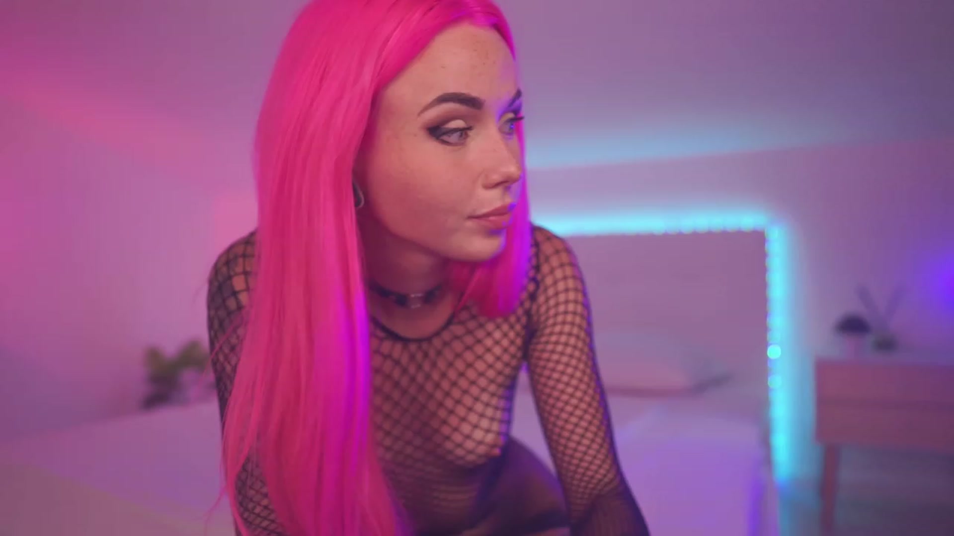 Gallery image thumbnail from Sarah_Pink's myfreecams stream on, 06/28/2023, 18:10 image 11 of 20