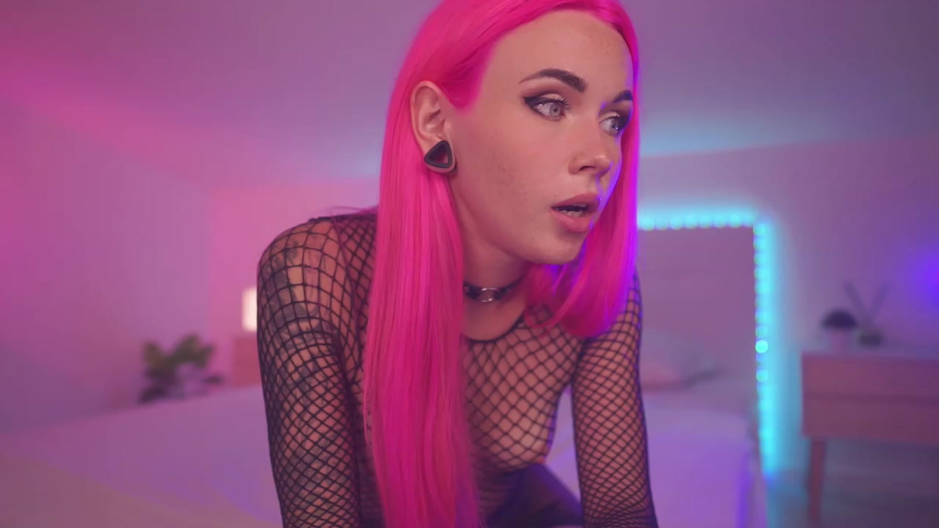 Gallery image thumbnail from Sarah_Pink's myfreecams stream on, 06/28/2023, 18:10 image 12 of 20