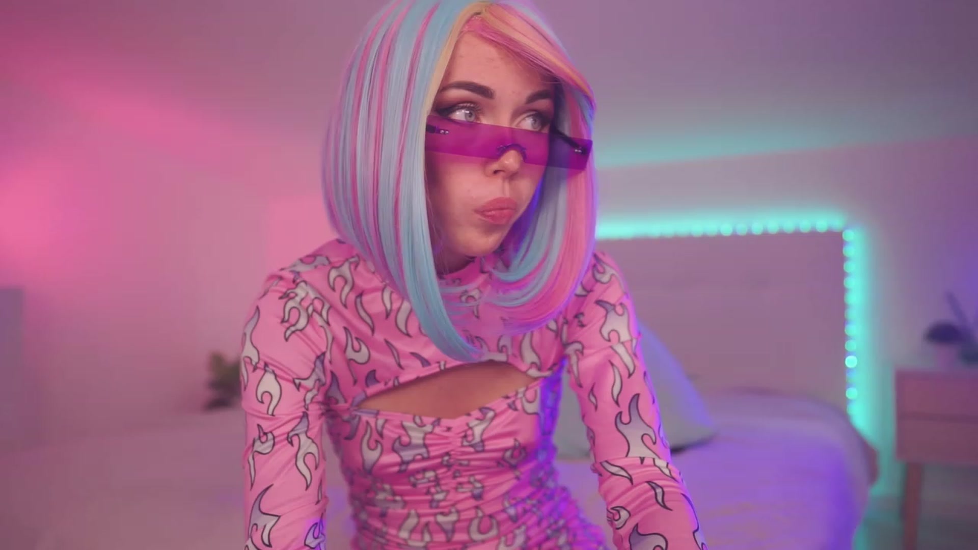 Gallery image thumbnail from Sarah_Pink's myfreecams stream on, 07/15/2023, 20:05 image 6 of 20