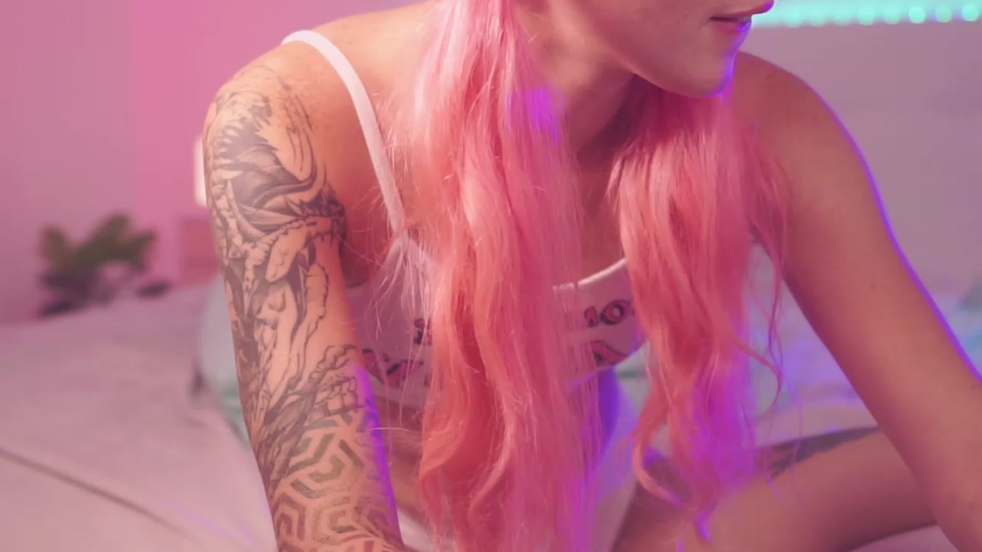 Gallery image thumbnail from Sarah_Pink's myfreecams stream on, 07/21/2023, 20:50 image 4 of 20