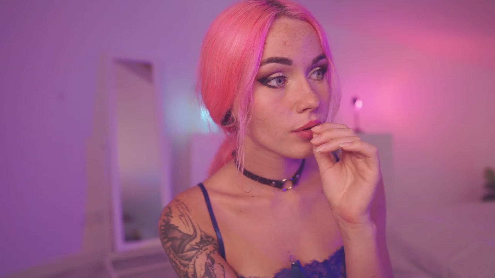 Gallery image thumbnail from Sarah_Pink's myfreecams stream on, 07/22/2023, 20:03 image 2 of 20