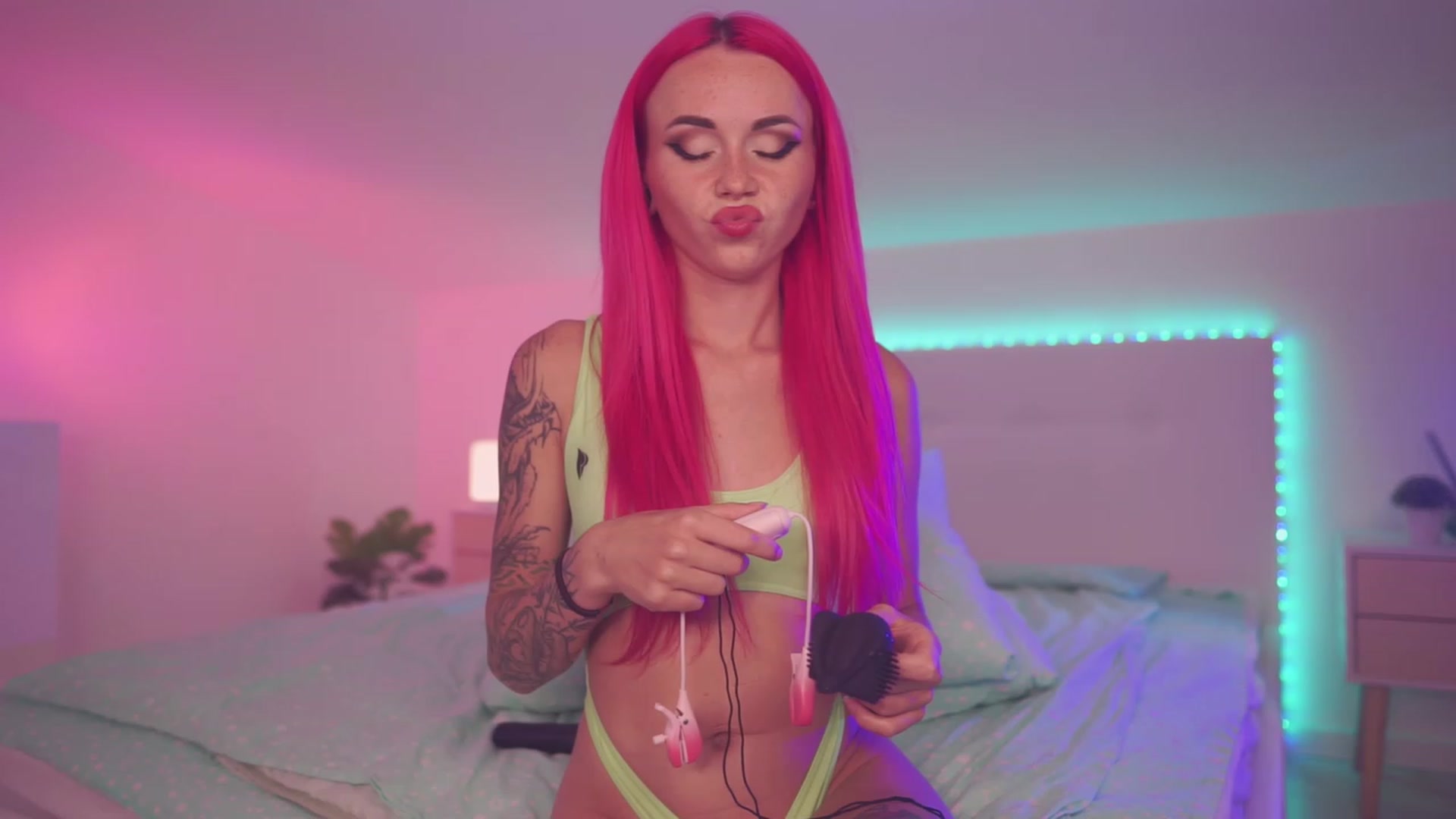 Gallery image thumbnail from Sarah_Pink's myfreecams stream on, 07/25/2023, 20:52 image 3 of 20