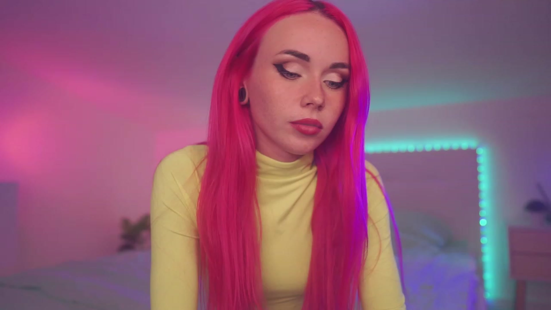 Gallery image thumbnail from Sarah_Pink's myfreecams stream on, 07/26/2023, 18:02 image 7 of 20