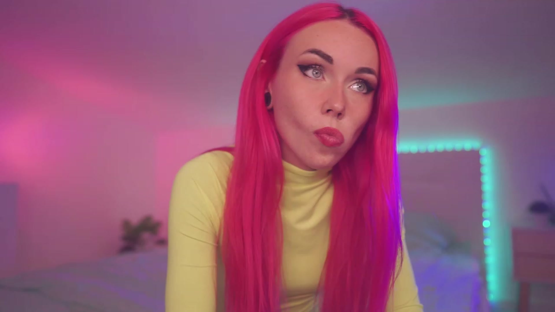 Gallery image thumbnail from Sarah_Pink's myfreecams stream on, 07/26/2023, 18:02 image 11 of 20