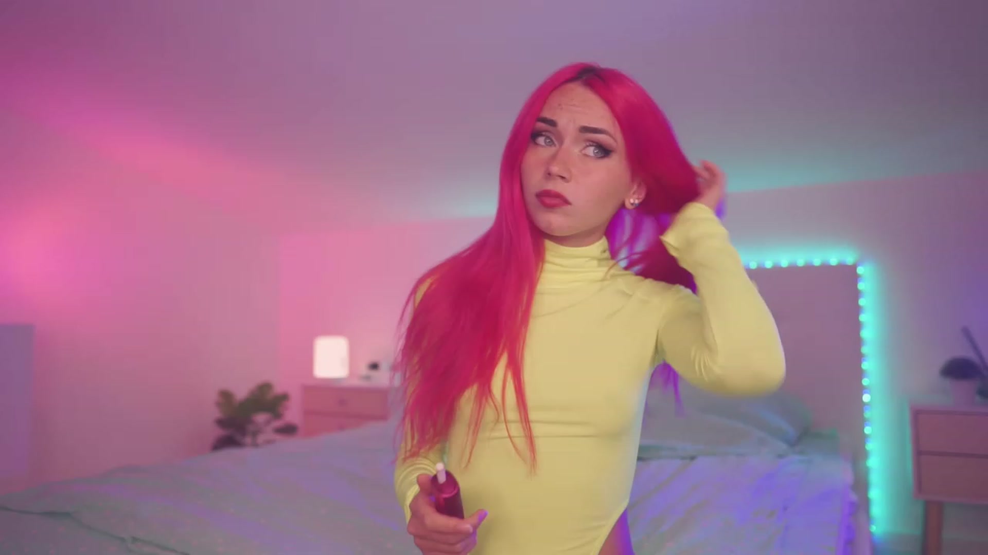 Gallery image thumbnail from Sarah_Pink's myfreecams stream on, 07/26/2023, 18:02 image 6 of 20