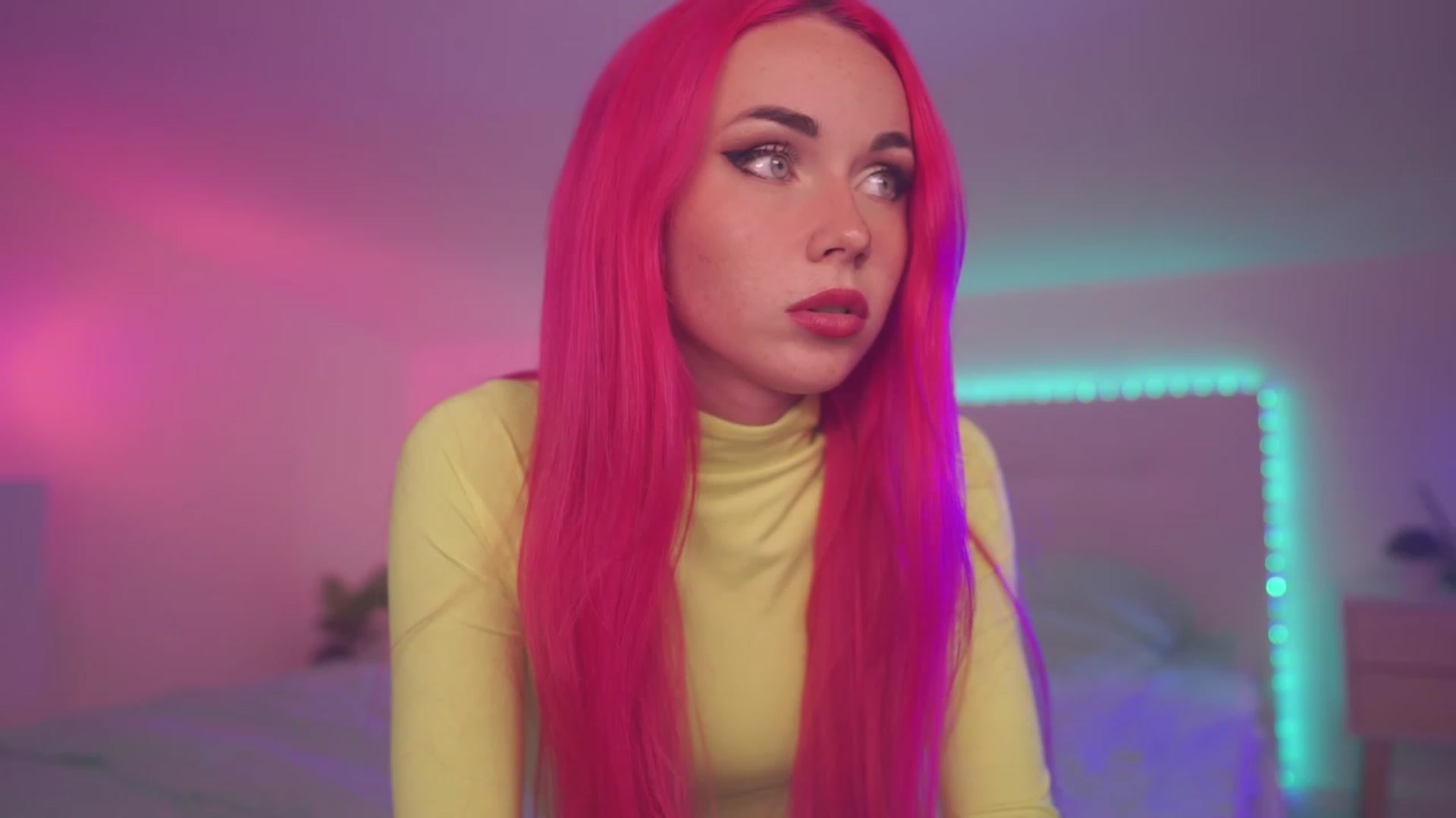 Gallery image thumbnail from Sarah_Pink's myfreecams stream on, 07/26/2023, 18:02 image 8 of 20