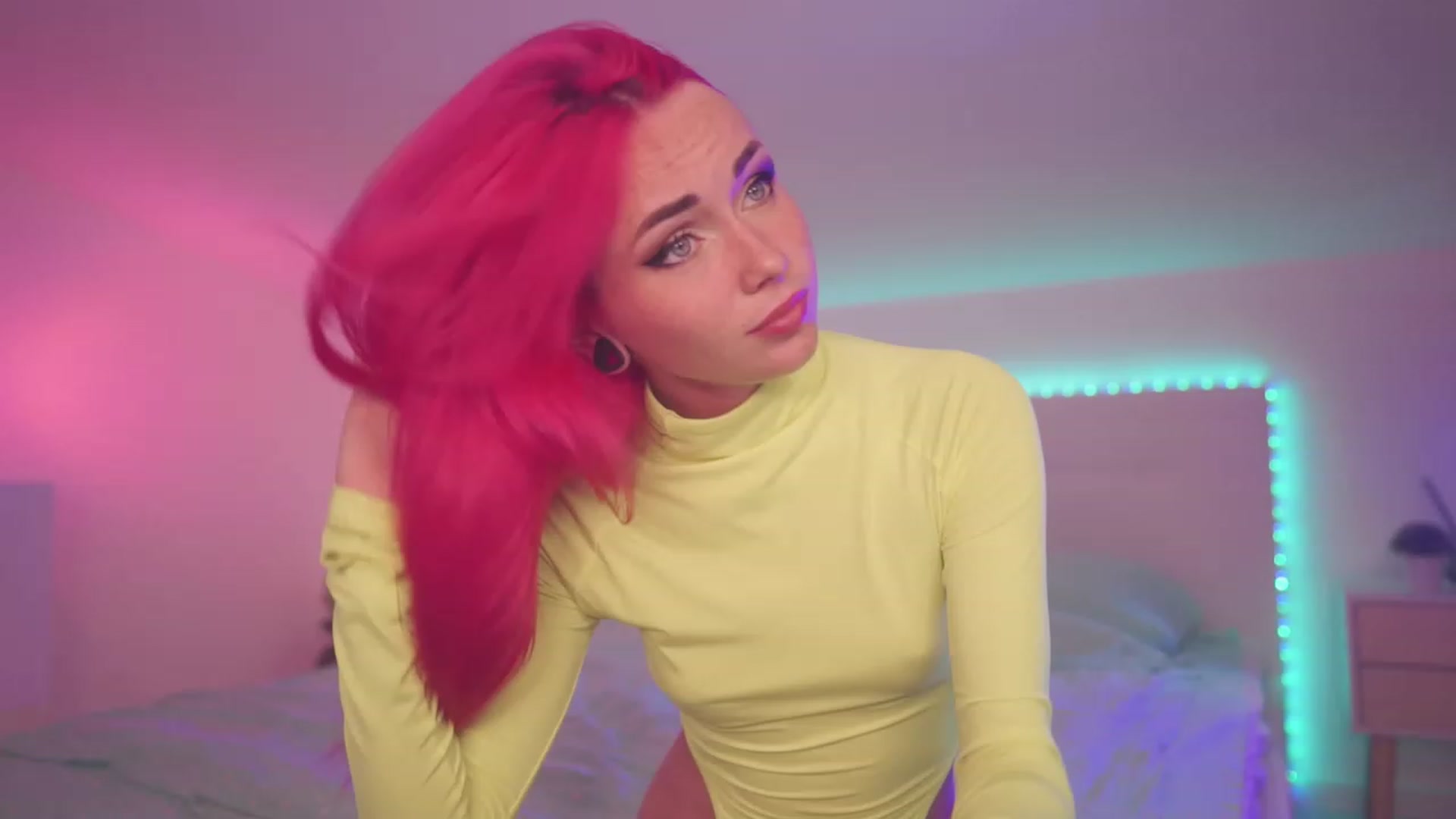 Gallery image thumbnail from Sarah_Pink's myfreecams stream on, 07/26/2023, 18:02 image 1 of 20