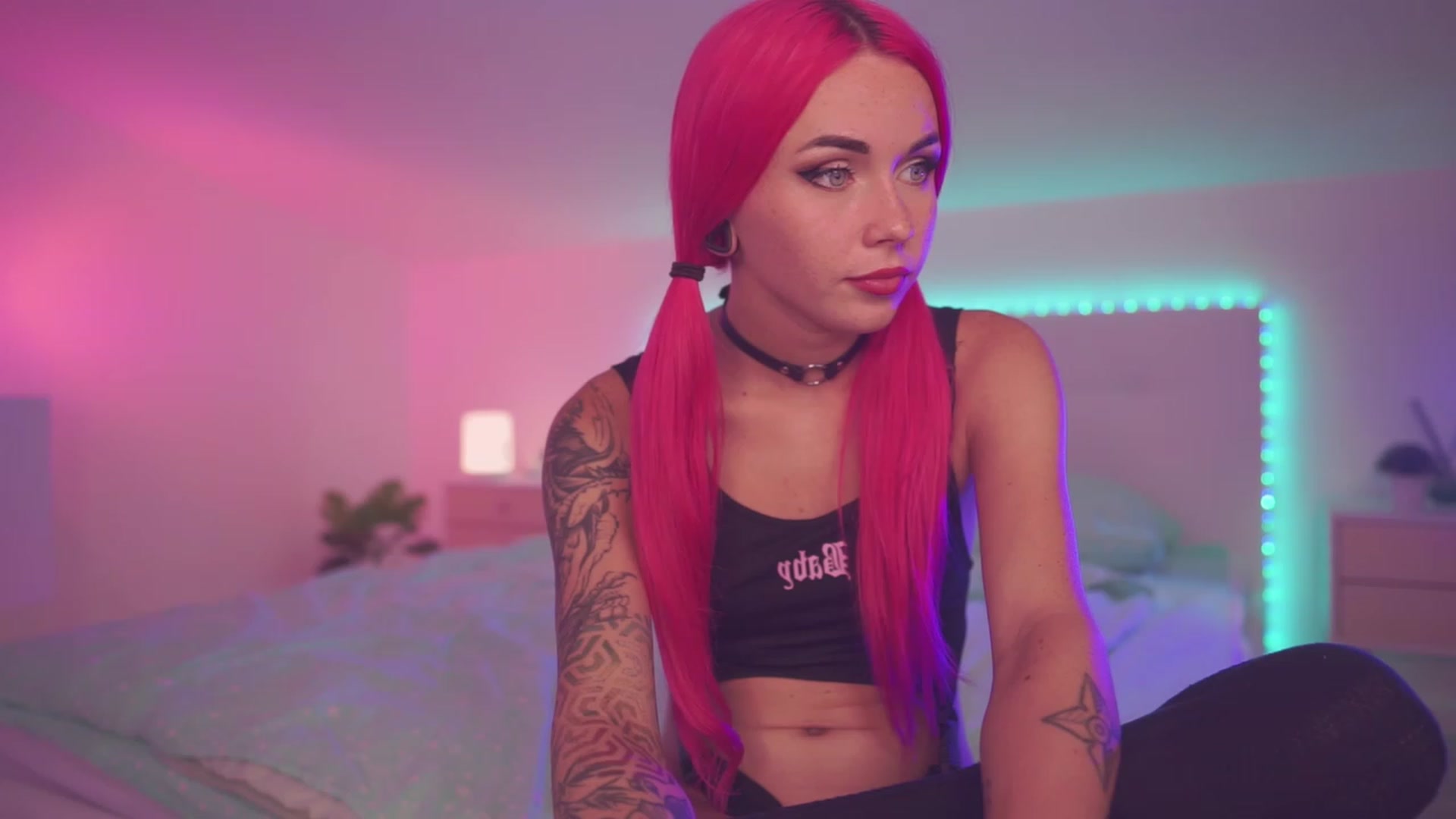 Gallery image thumbnail from Sarah_Pink's myfreecams stream on, 07/28/2023, 19:29 image 2 of 20