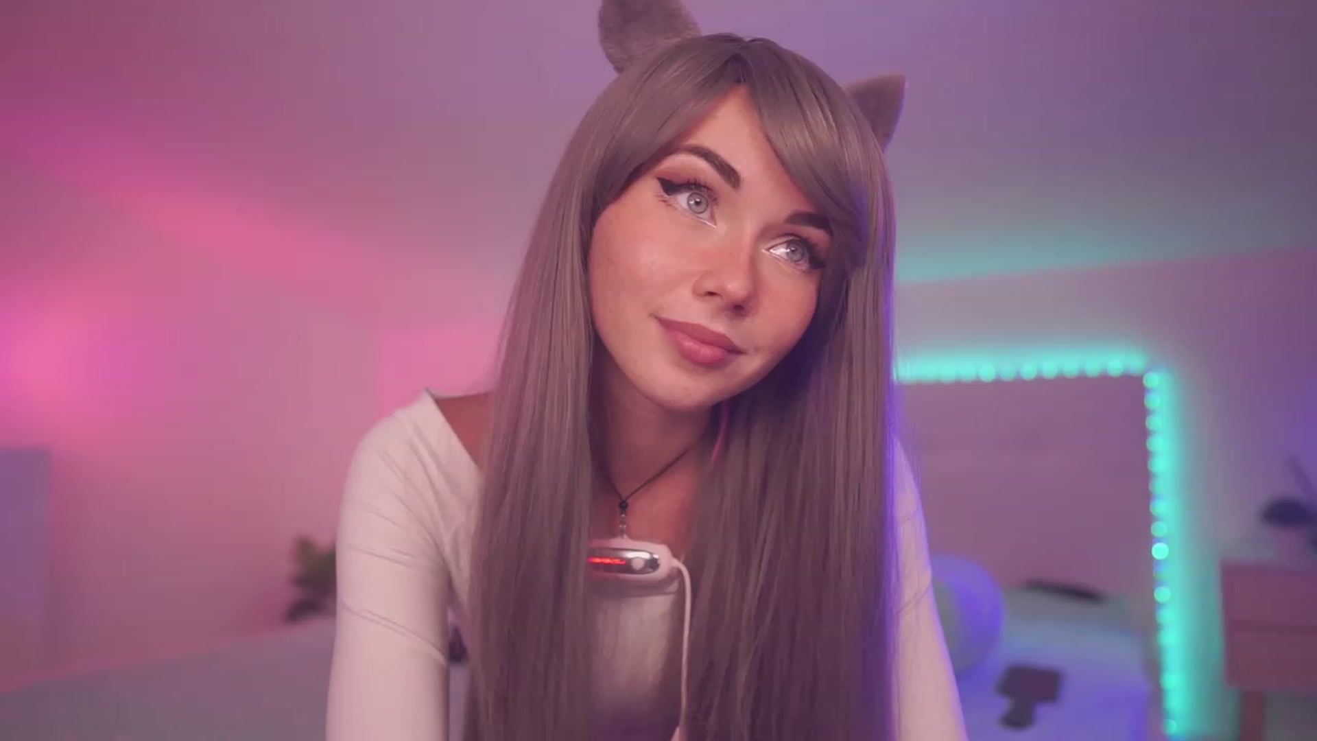 Gallery image thumbnail from Sarah_Pink's myfreecams stream on, 08/05/2023, 19:48 image 9 of 20