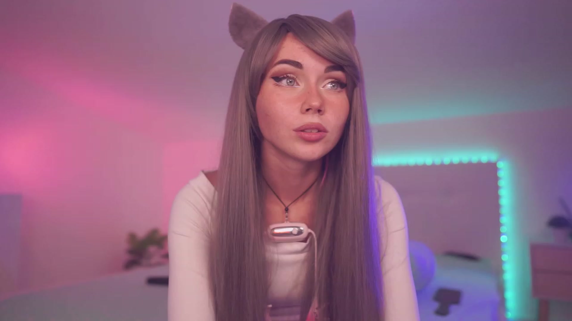 Gallery image thumbnail from Sarah_Pink's myfreecams stream on, 08/05/2023, 19:48 image 4 of 20