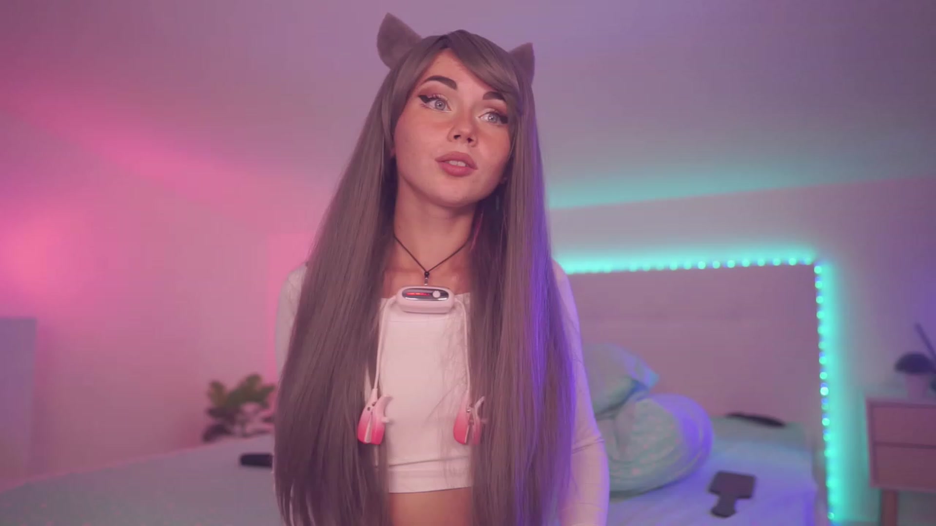 Gallery image thumbnail from Sarah_Pink's myfreecams stream on, 08/05/2023, 19:48 image 10 of 20