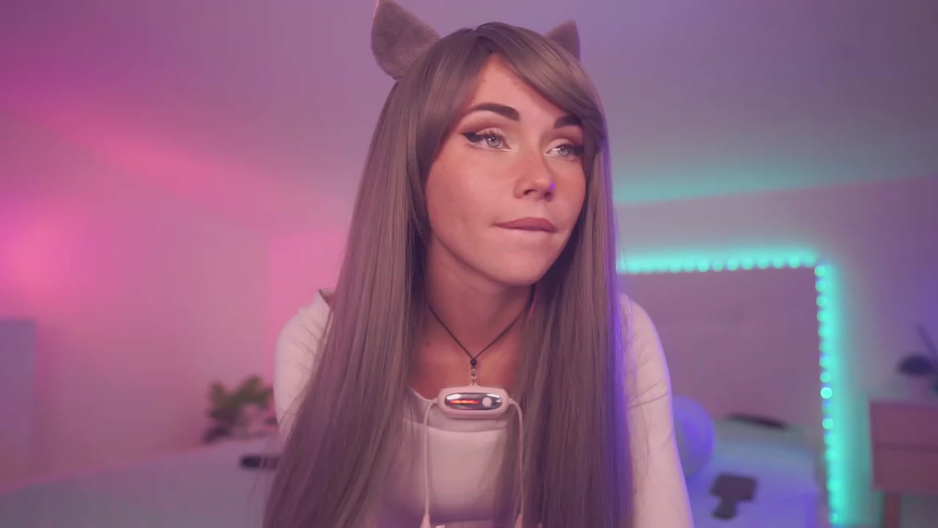 Gallery image thumbnail from Sarah_Pink's myfreecams stream on, 08/05/2023, 19:48 image 5 of 20
