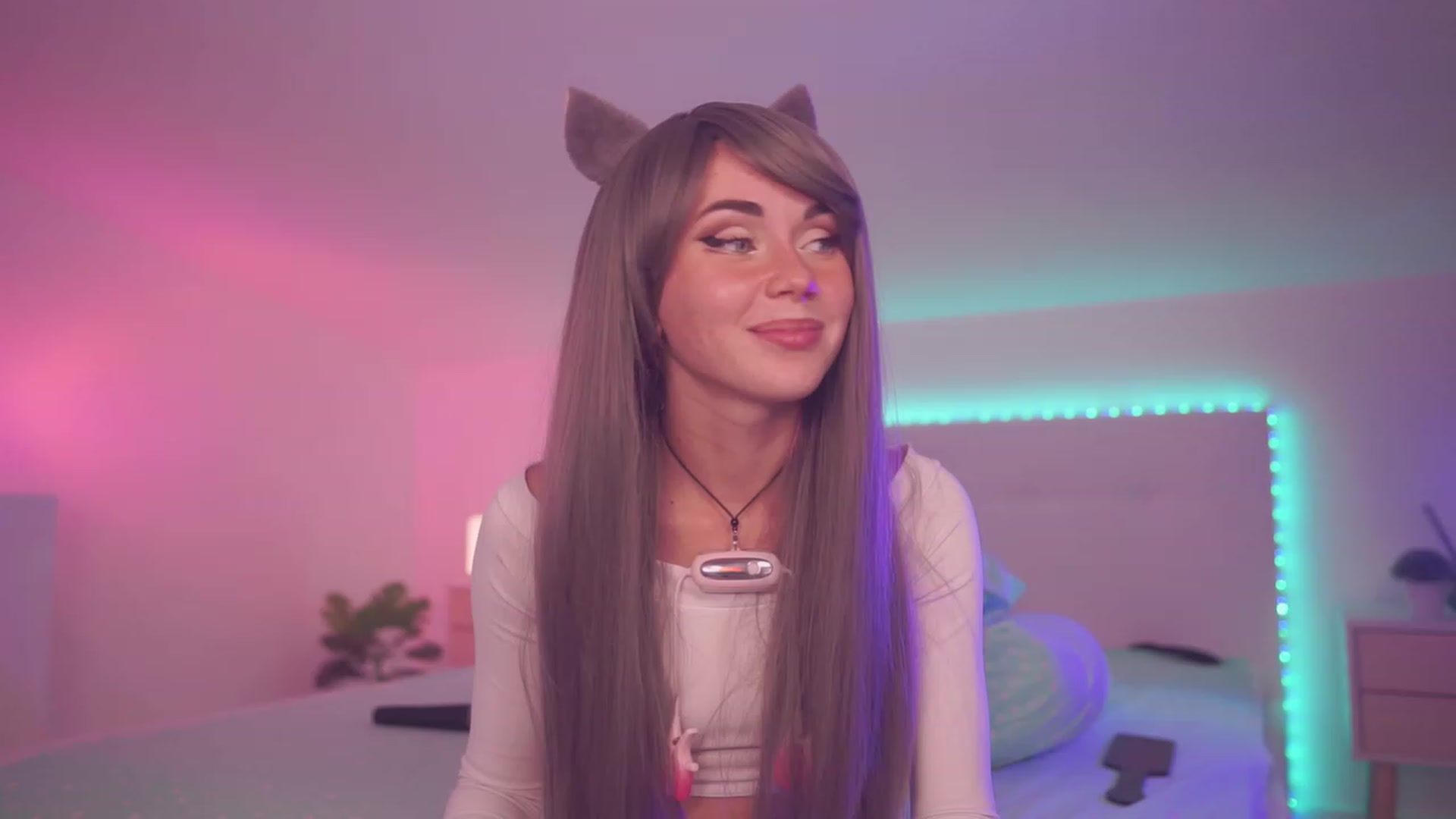 Gallery image thumbnail from Sarah_Pink's myfreecams stream on, 08/05/2023, 19:48 image 13 of 20